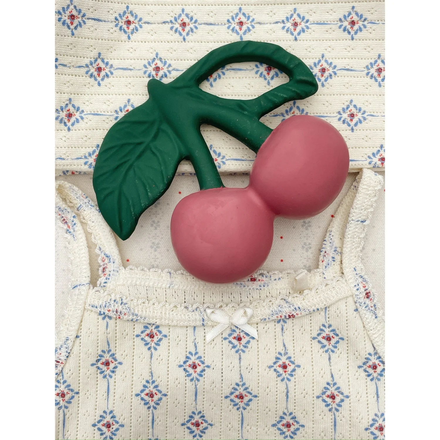 Konges Sløjd Cherry Cherry Teether - Image 2