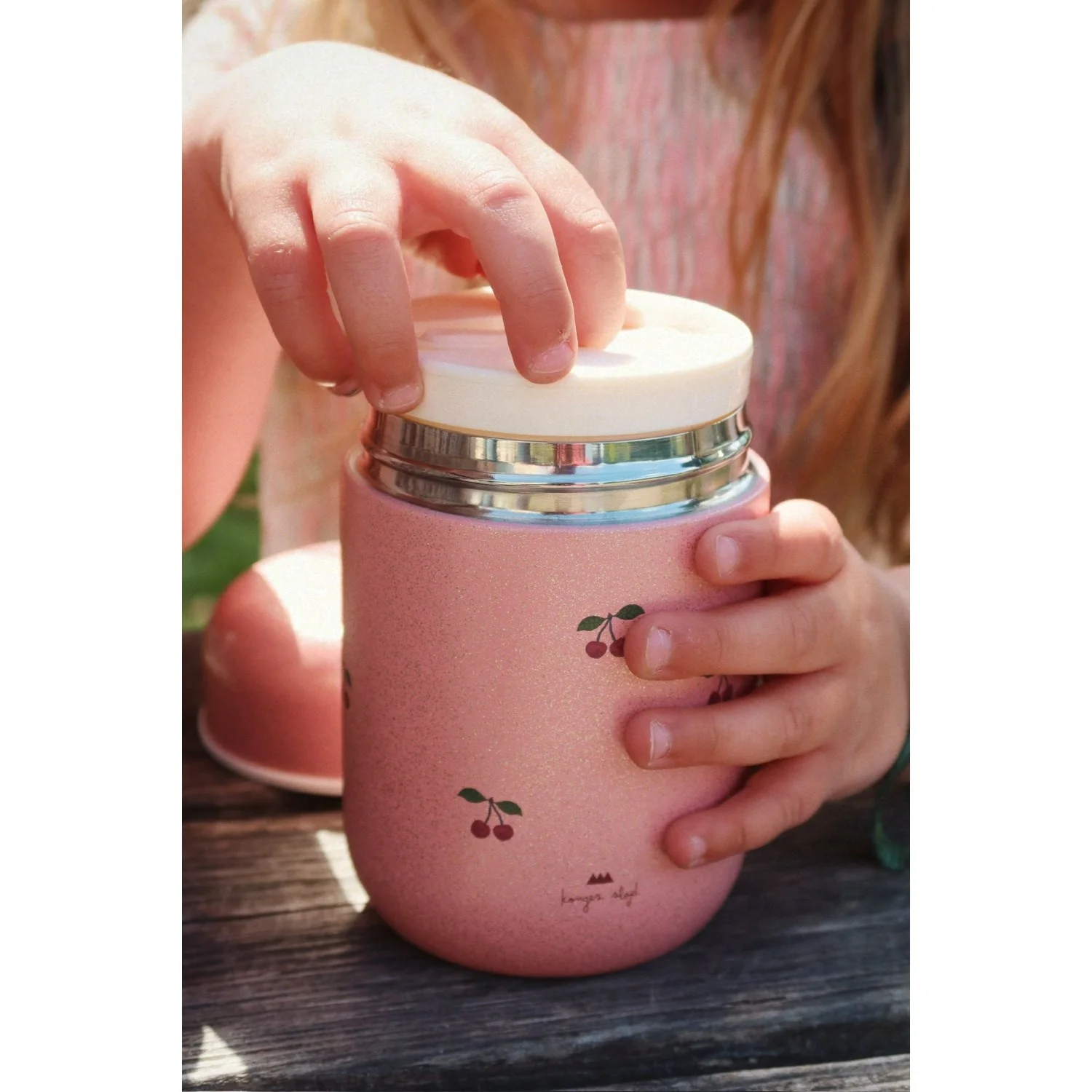 Konges Sløjd Cherry Glitter Glitter Thermo Food Jar - Image 2