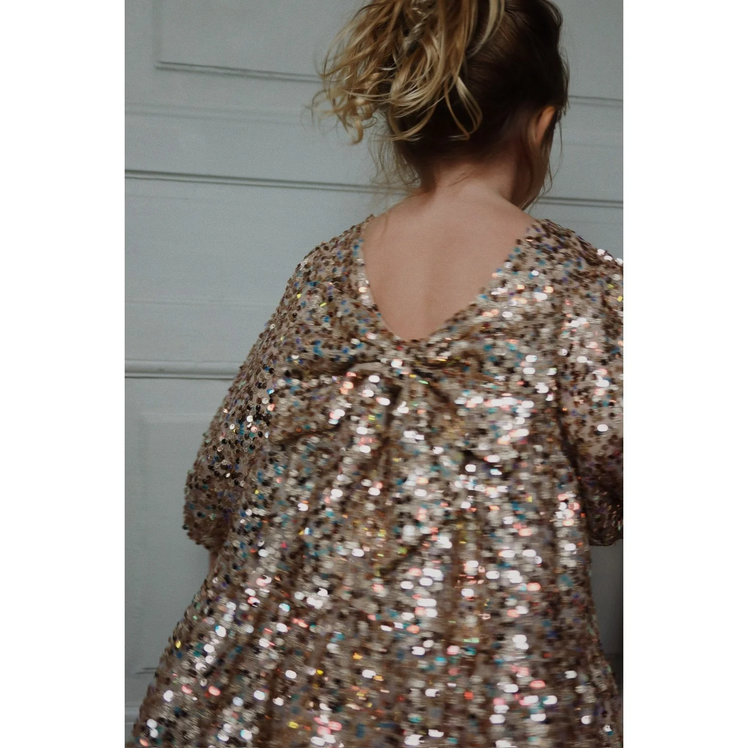 Konges Sløjd Gold Glitter Lila Sequins Bow Dress - Image 2