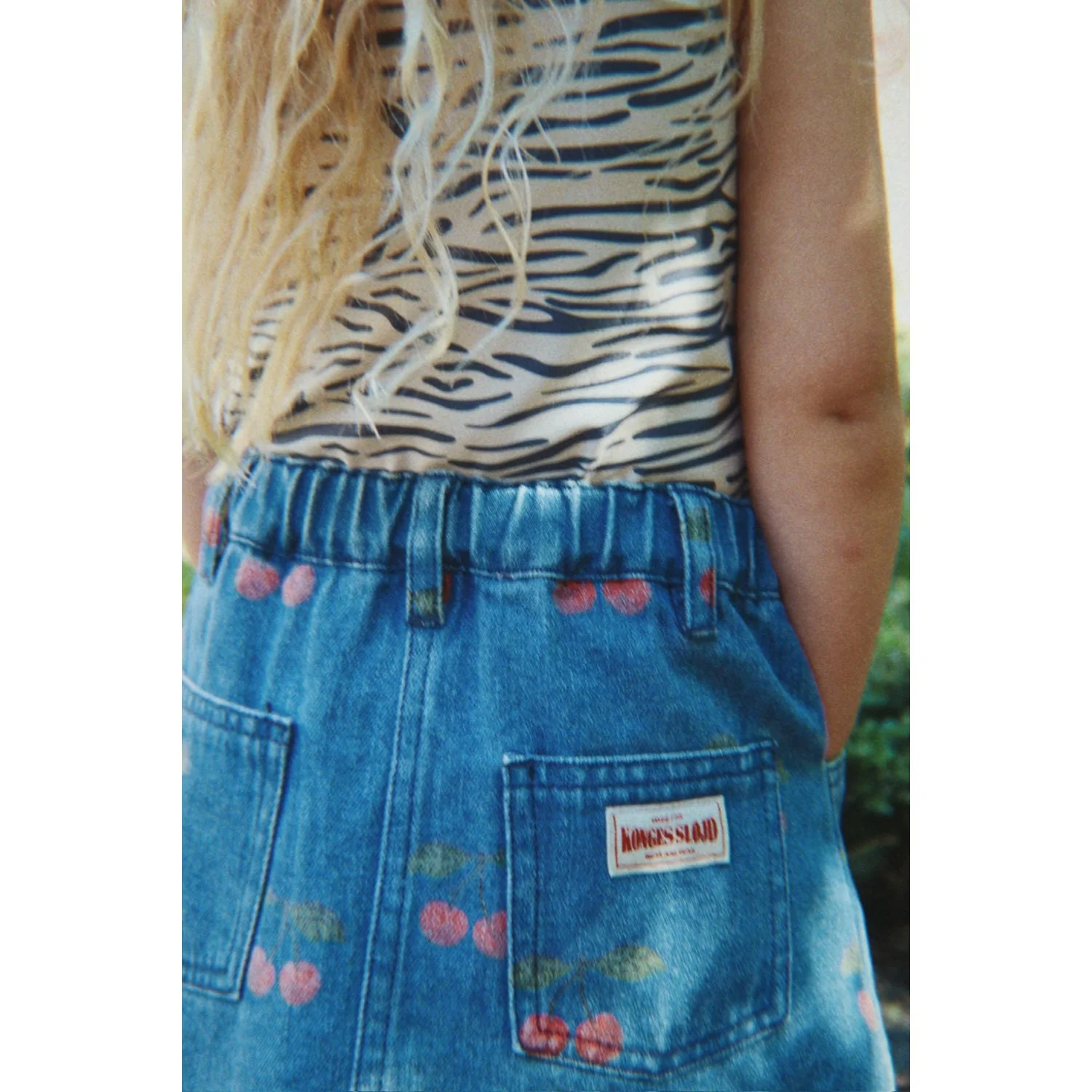 Konges Sløjd Ma Grande Cerise Denim Magot Printed Skirt Gots - Image 4