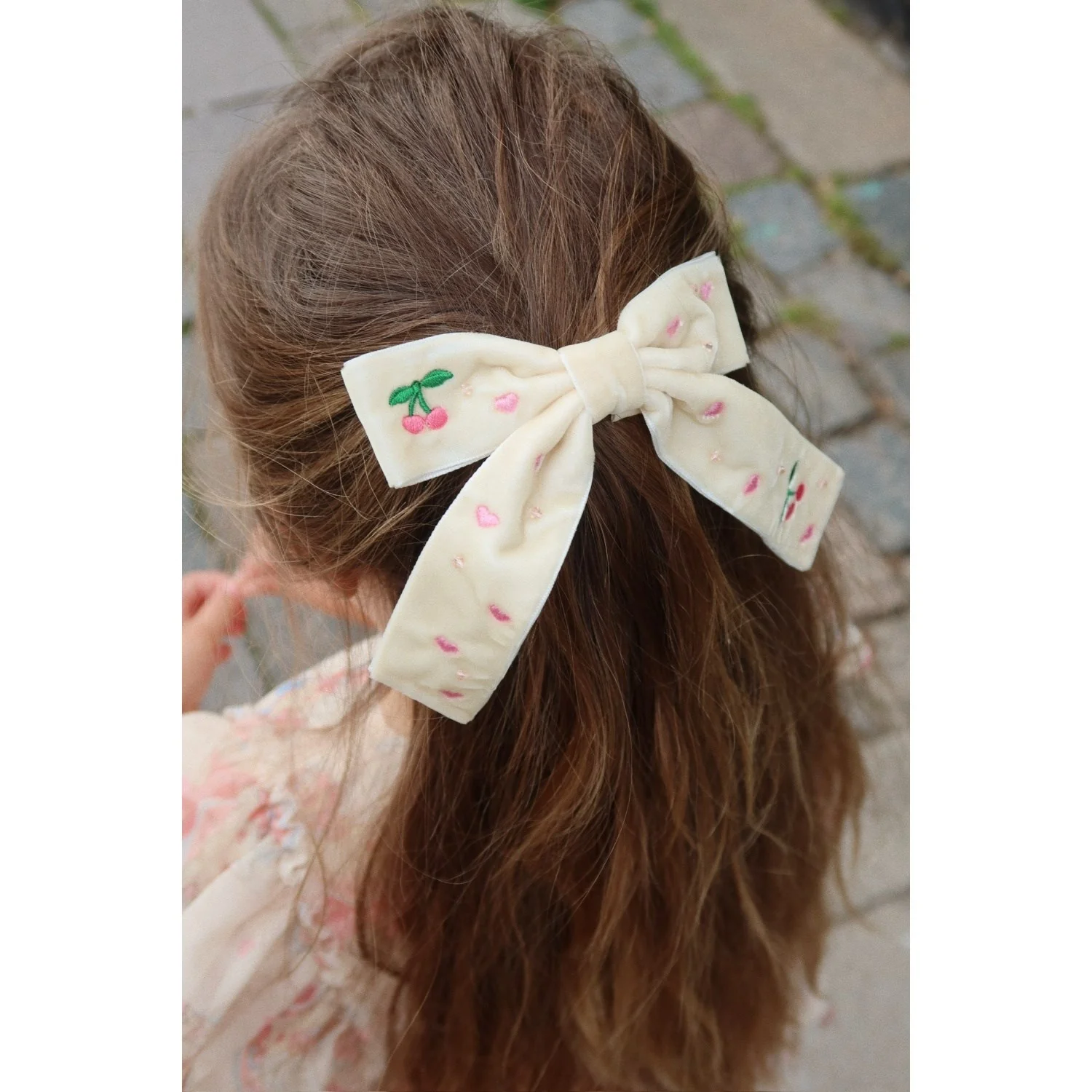 Konges Sløjd Pearled Ivory Velvet Bow Pearly Hair Clip - Image 3
