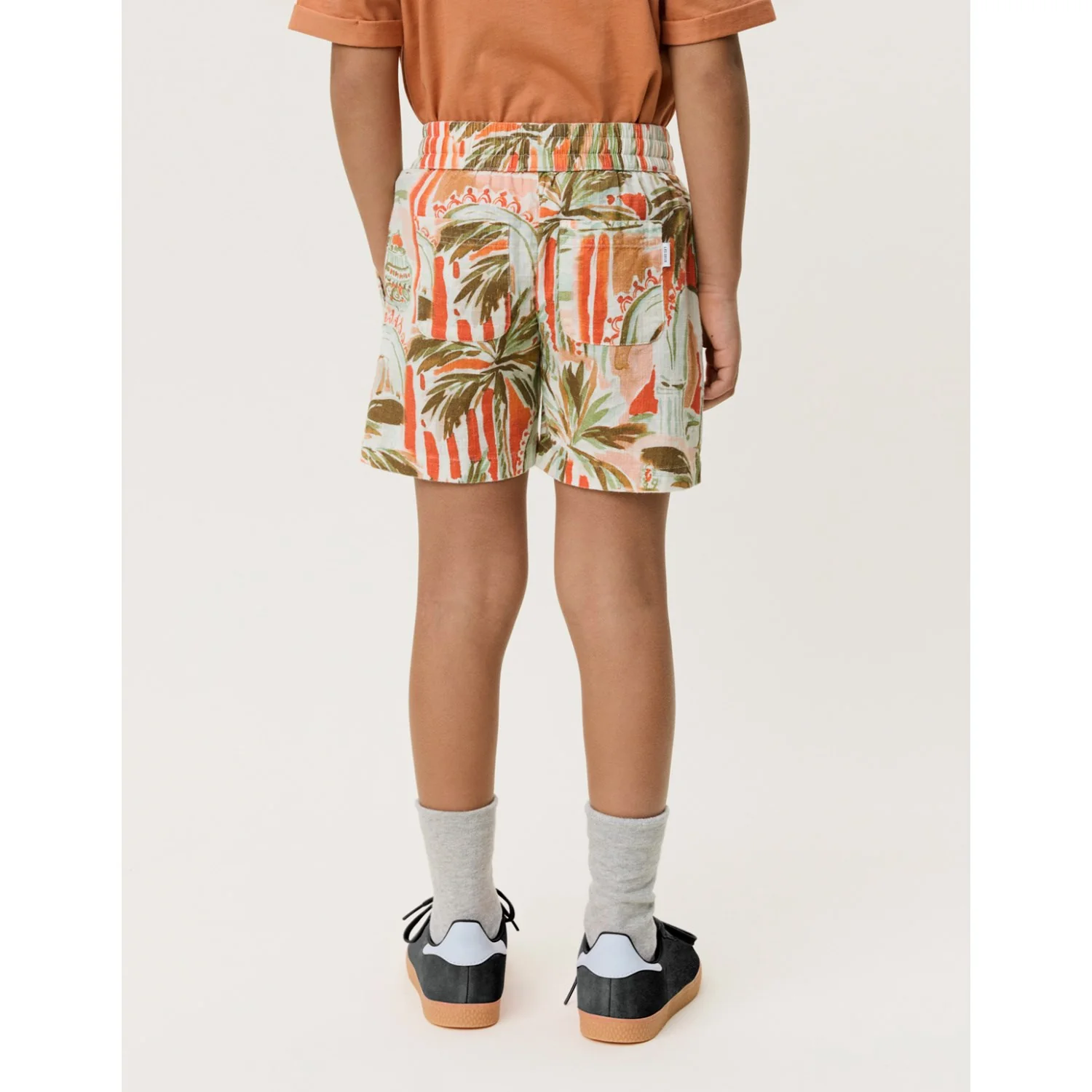Les Deux Kids Raw Sienna Orange Palm AOP Shorts KIDS - Image 3