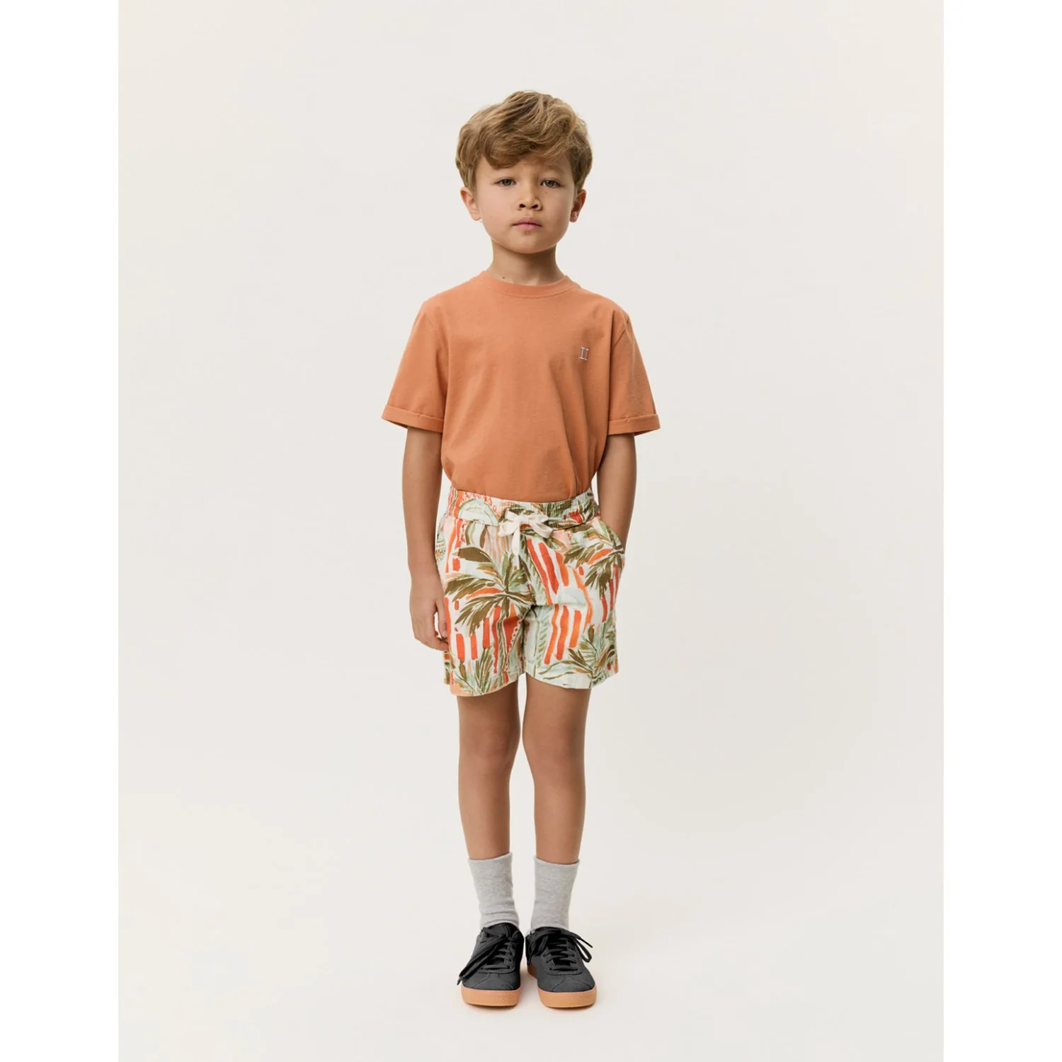 Les Deux Kids Raw Sienna Orange Palm AOP Shorts KIDS - Image 4