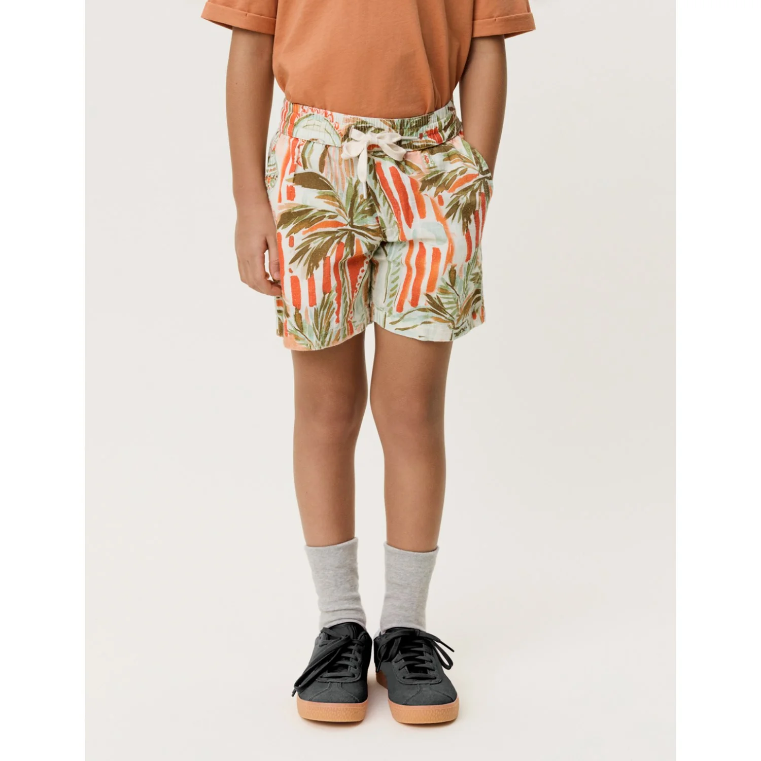Les Deux Kids Raw Sienna Orange Palm AOP Shorts KIDS - Image 6