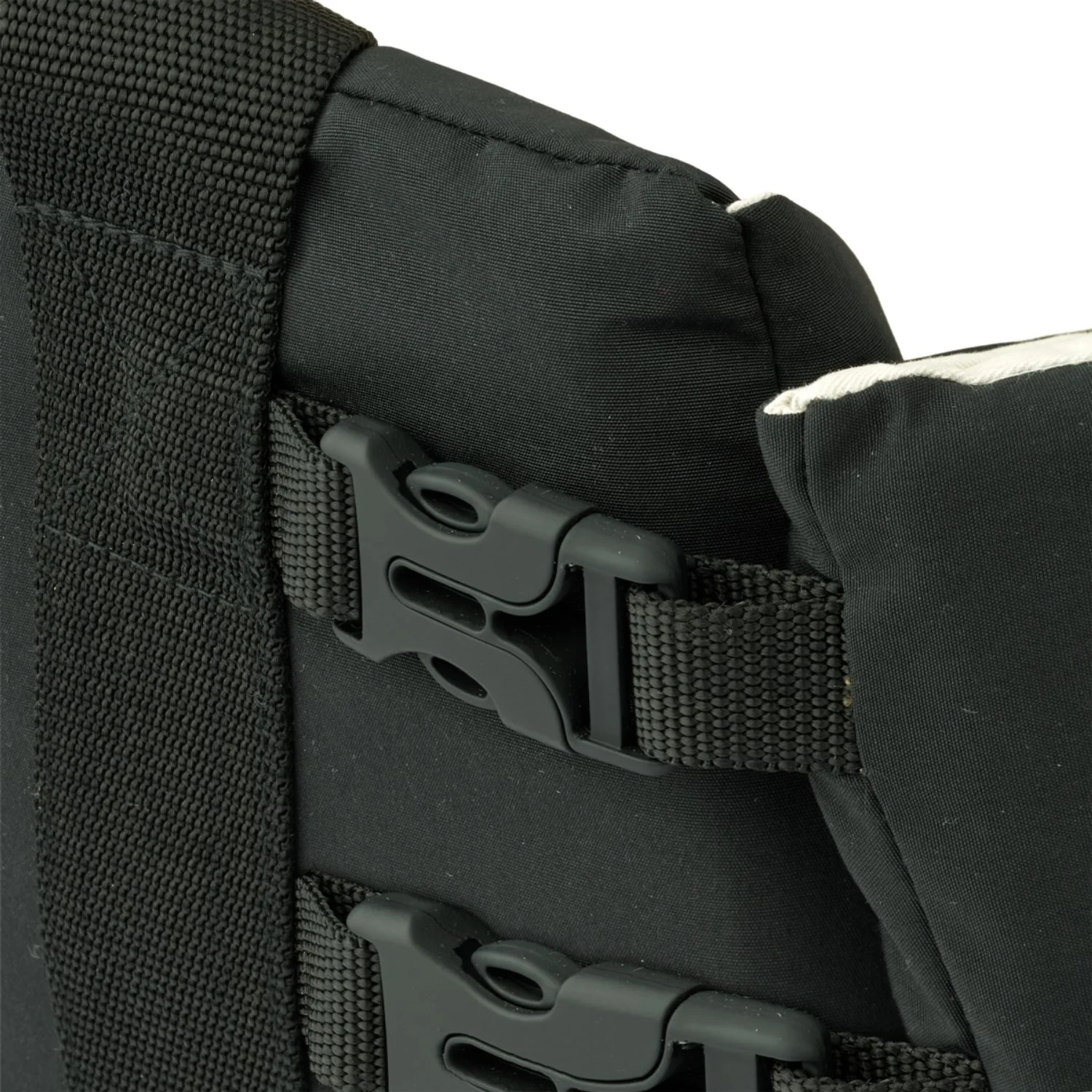 LIEWOOD Black Amber Baby Lift With 2 Straps - Image 4
