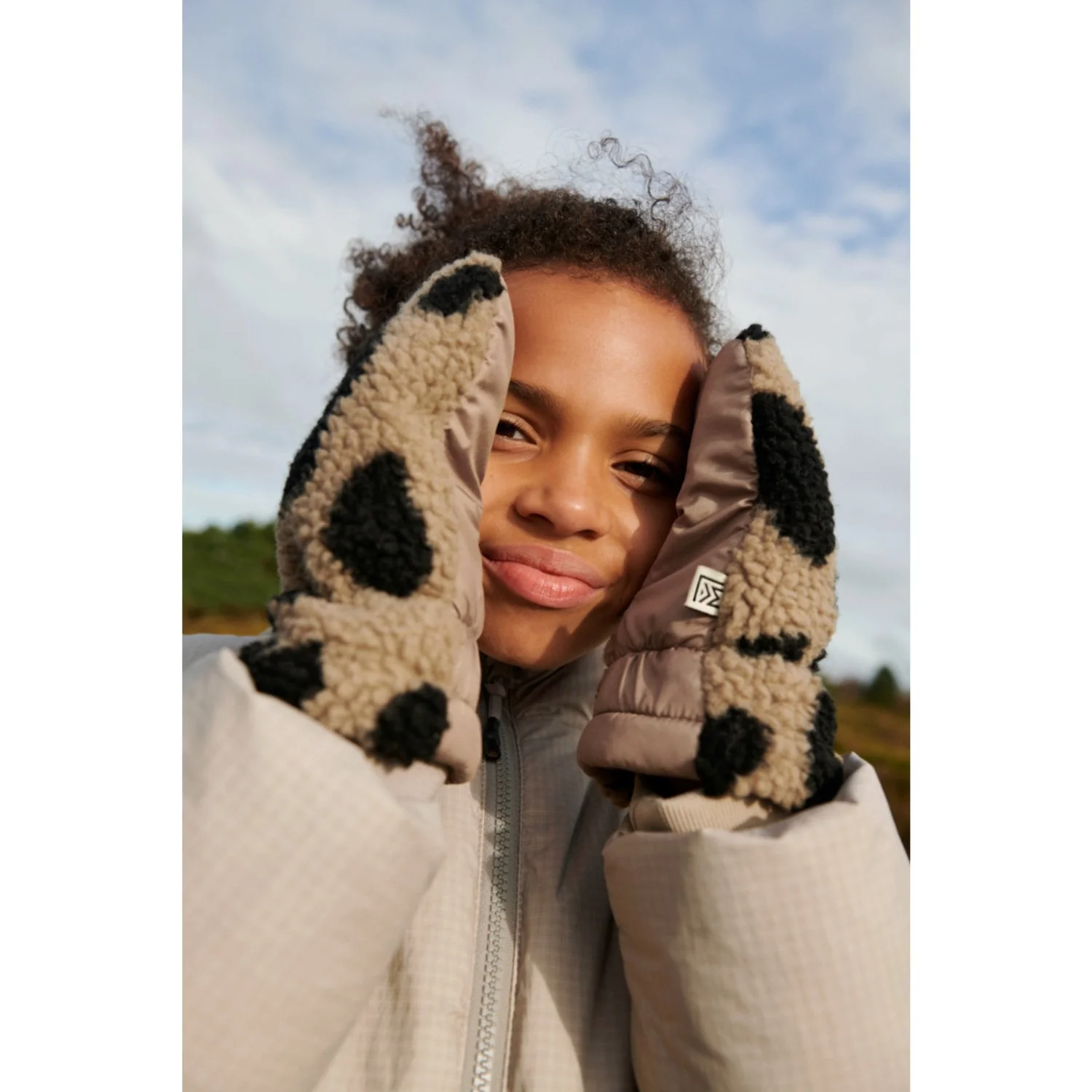 LIEWOOD Mega Leo / Oat Mix Grethe Pile Gloves - Image 2