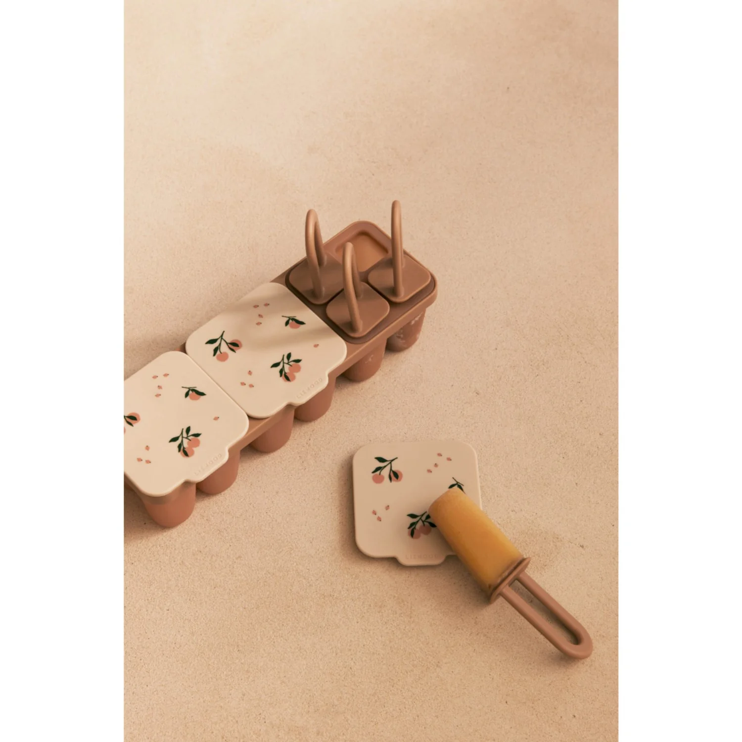 LIEWOOD Peach / Sea Shell Kaimen Food & Ice Pop Tray - Image 2