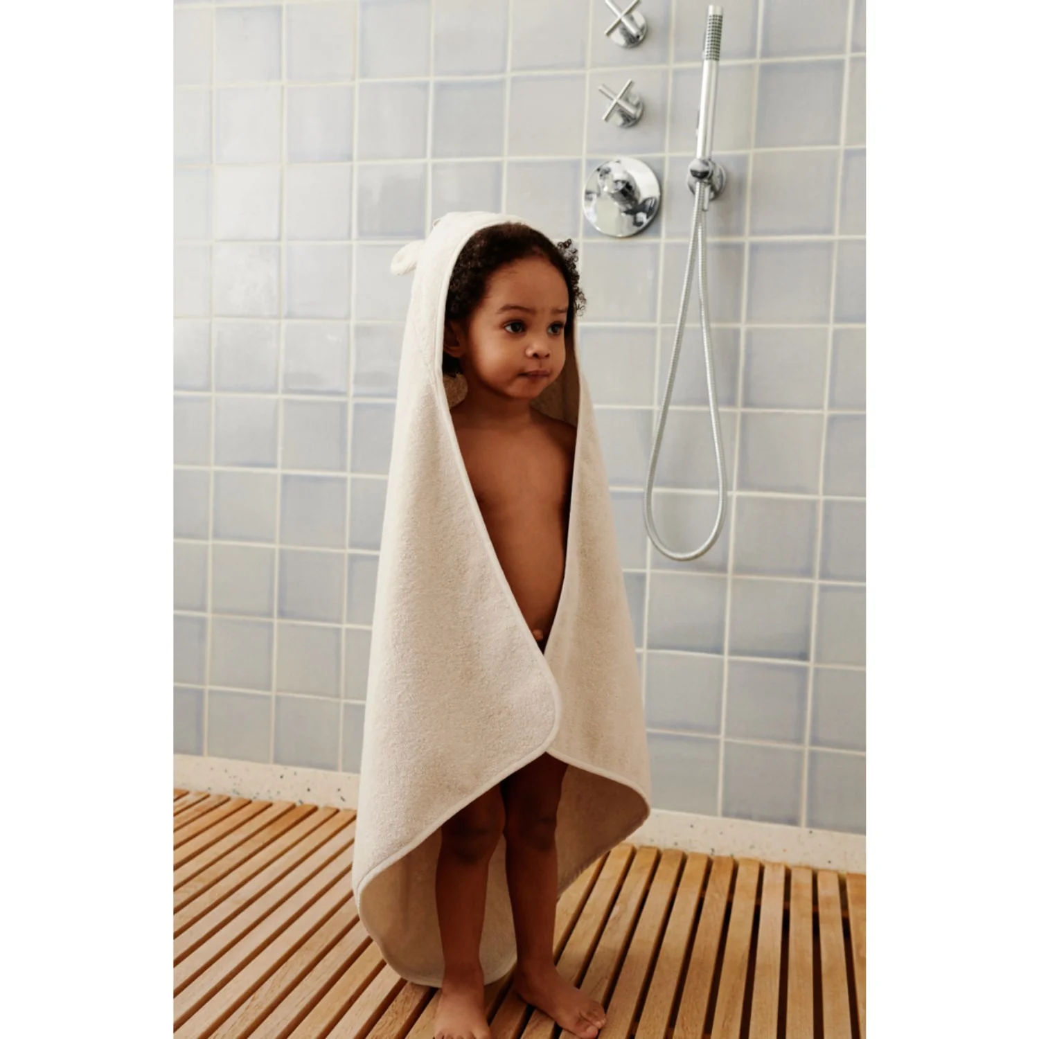 LIEWOOD Sandy Albert Polarbear Hooded Towel - Image 2