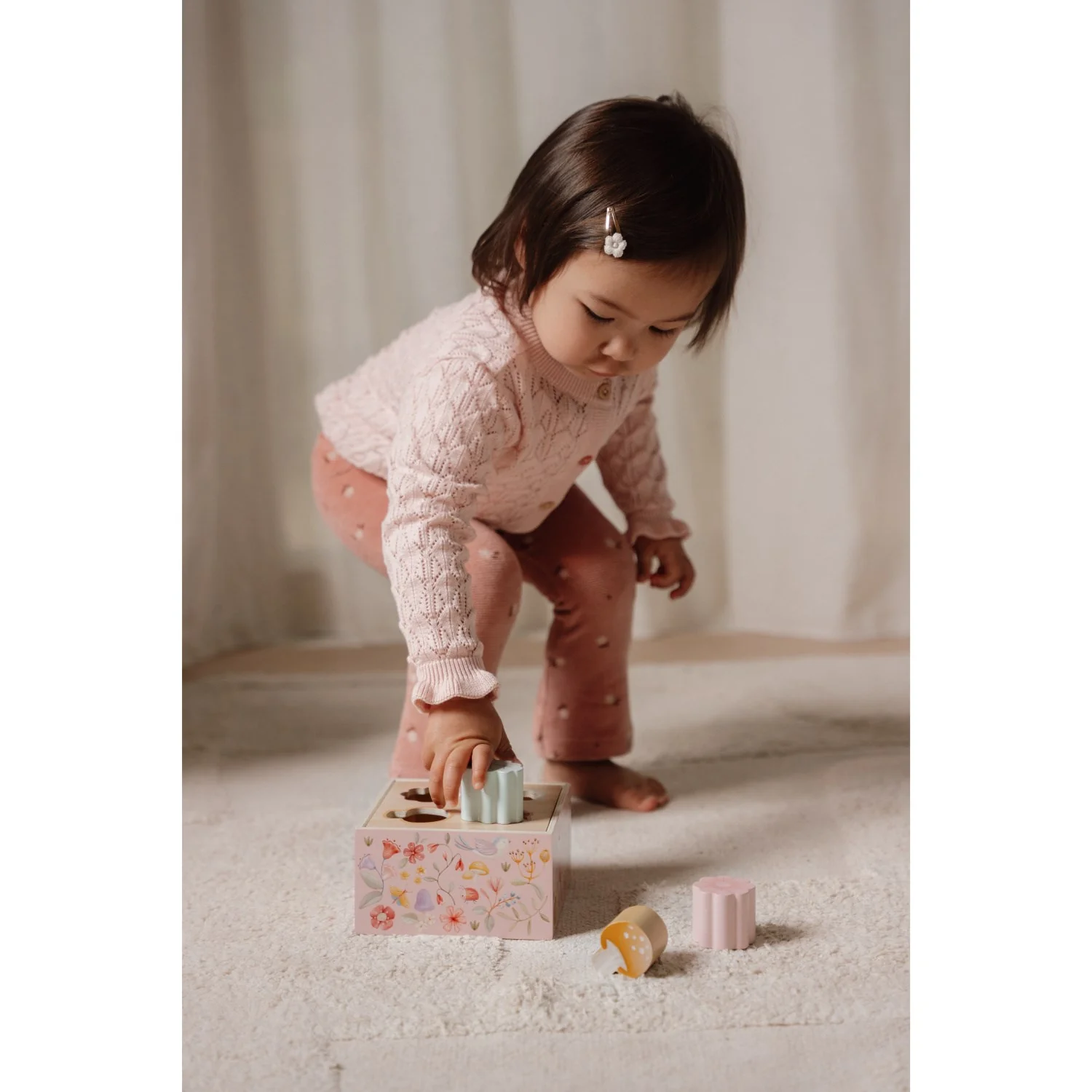 Little Dutch Fairy Garden Pink Shape Sorter - Image 2