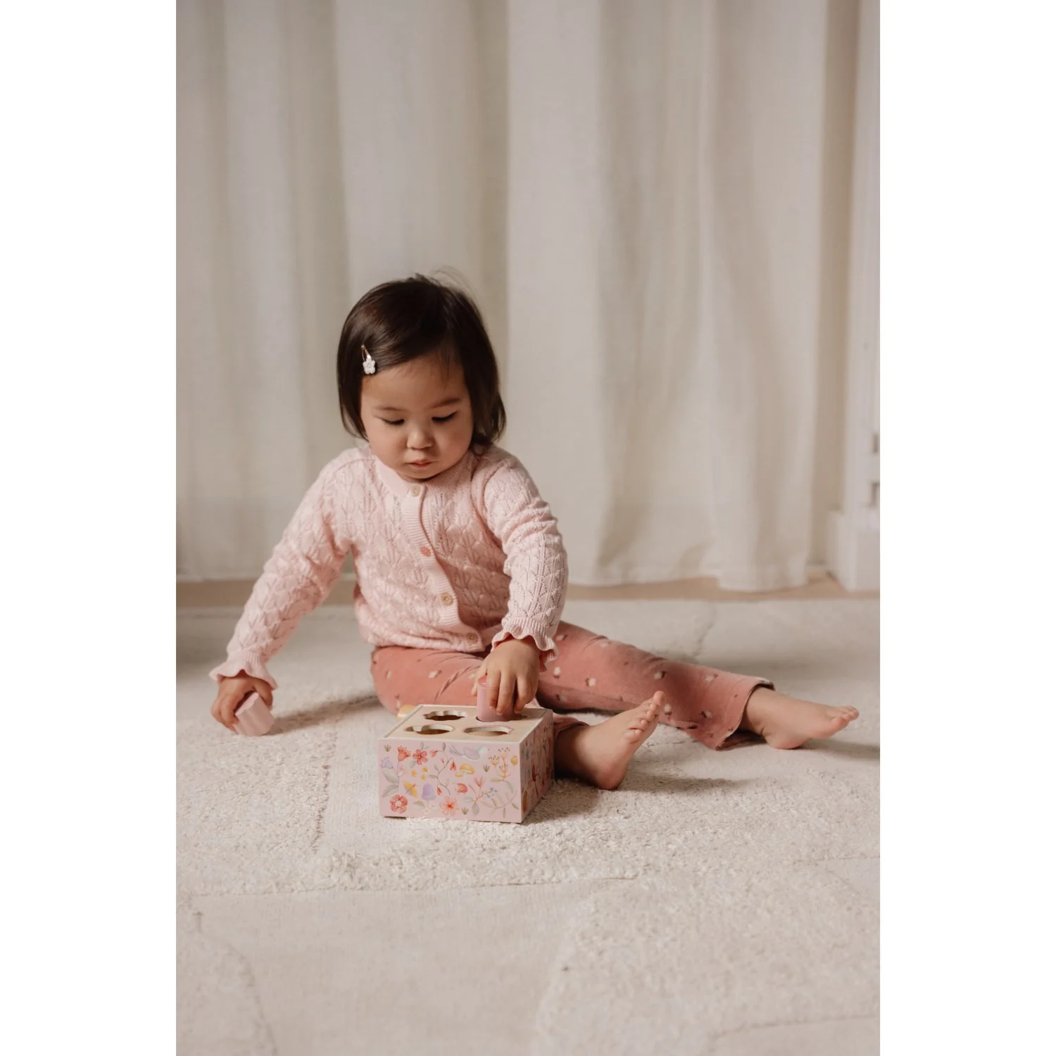 Little Dutch Fairy Garden Pink Shape Sorter - Image 3