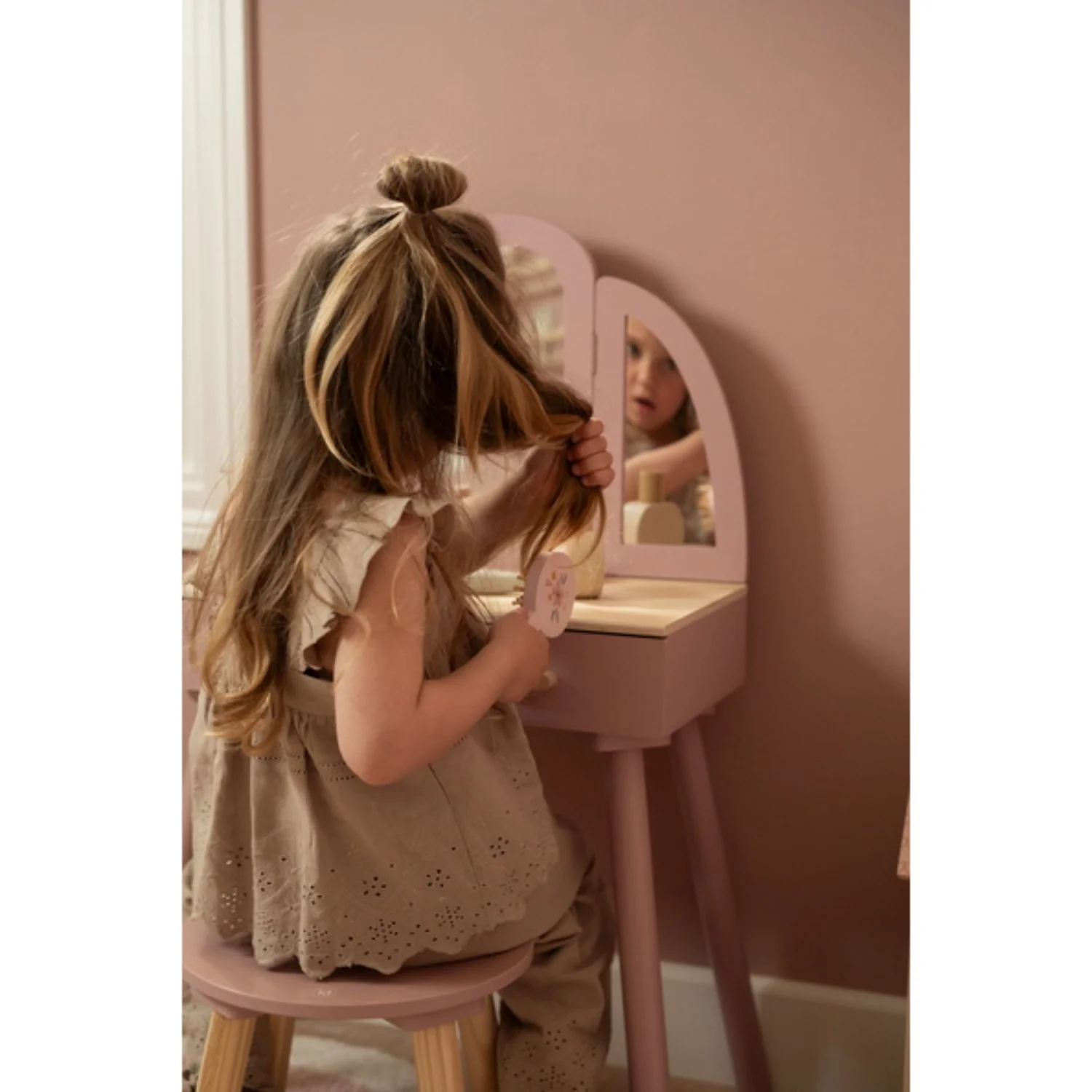 Little Dutch Pink Wooden Dressing Table - Image 2