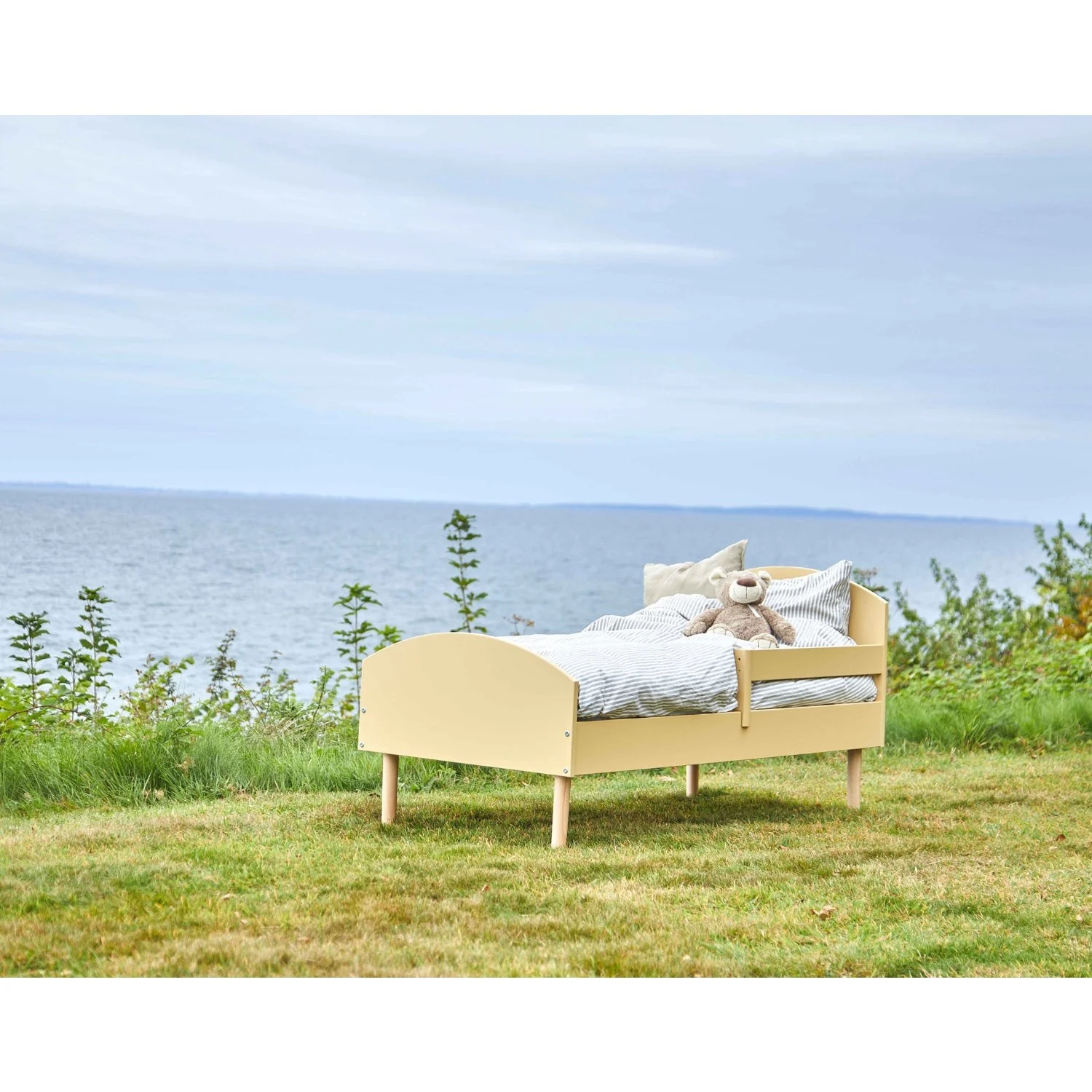 Manis-h Snow White Junior Bed - Image 3