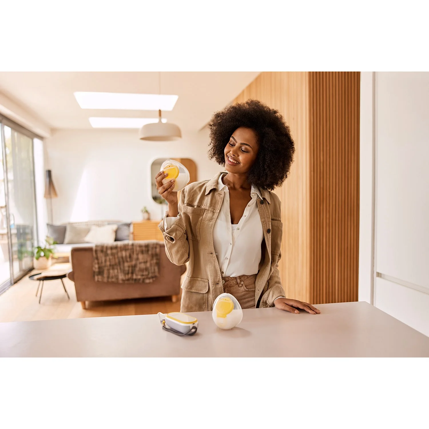 medela Freestyle Hands-Free Double Electric Breast Pump - Image 10