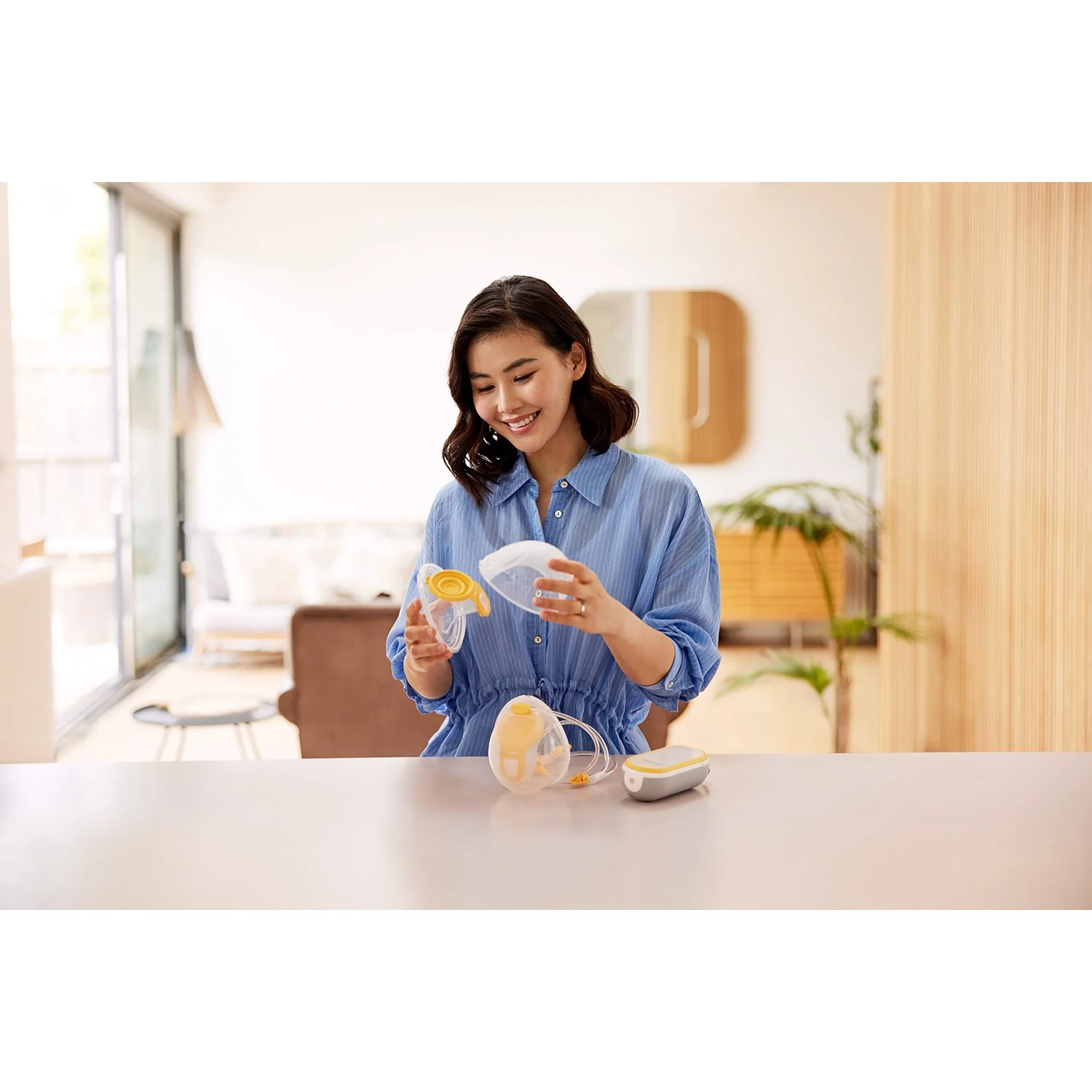 medela Freestyle Hands-Free Double Electric Breast Pump - Image 16