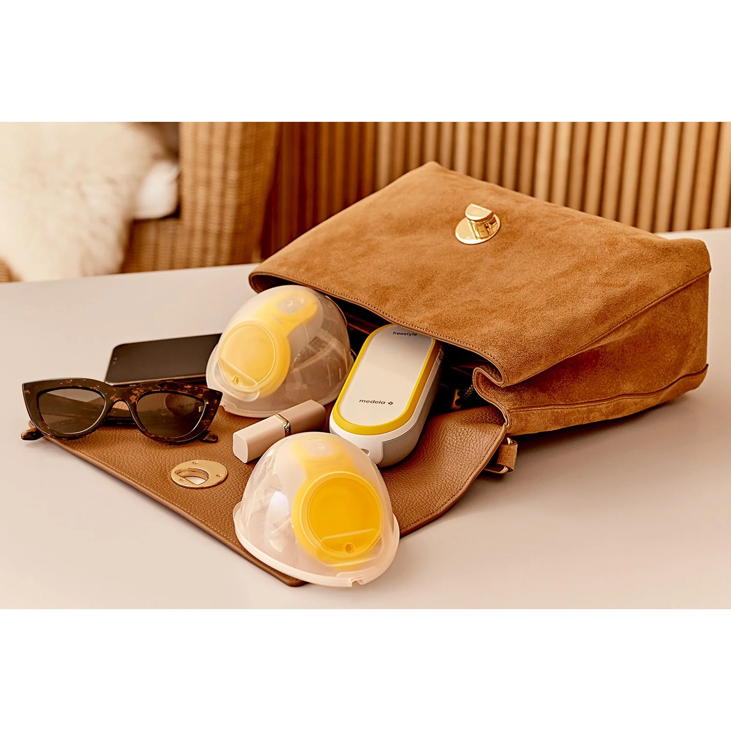 medela Freestyle Hands-Free Double Electric Breast Pump - Image 23