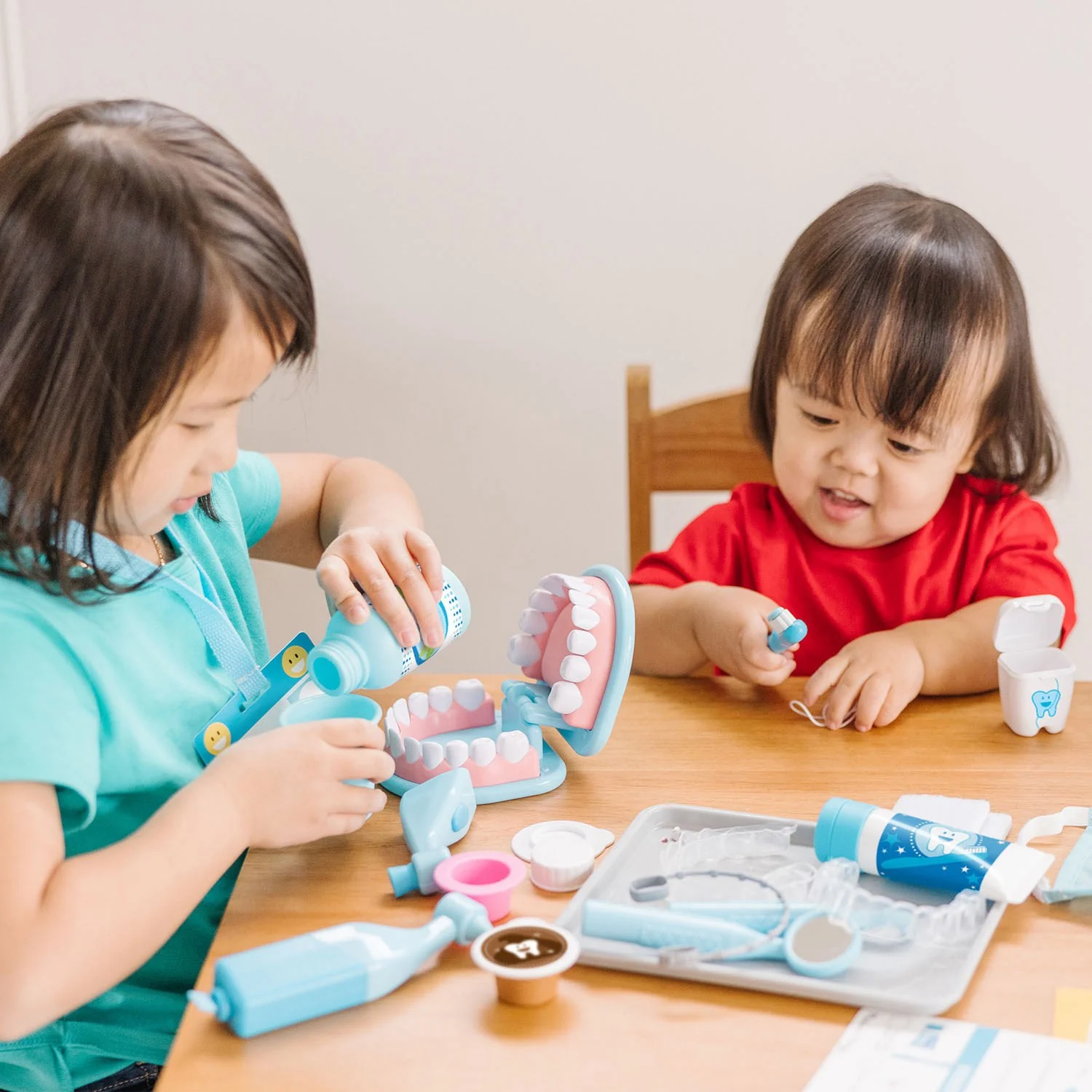 Melissa & Doug Multifarvet Toy Super Smile Dentist Play Set - Image 4