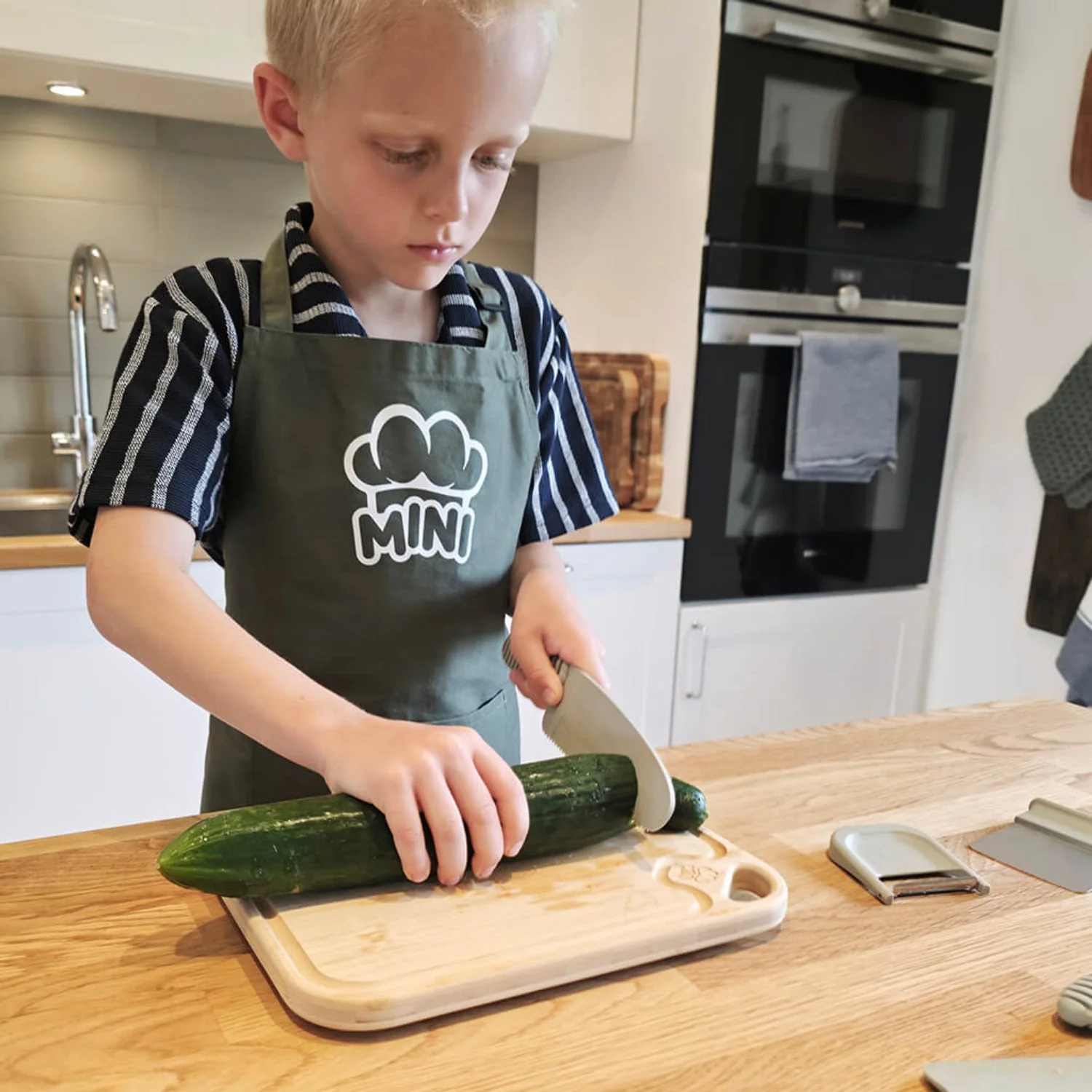 MINI Family Green Apron Set - Image 3