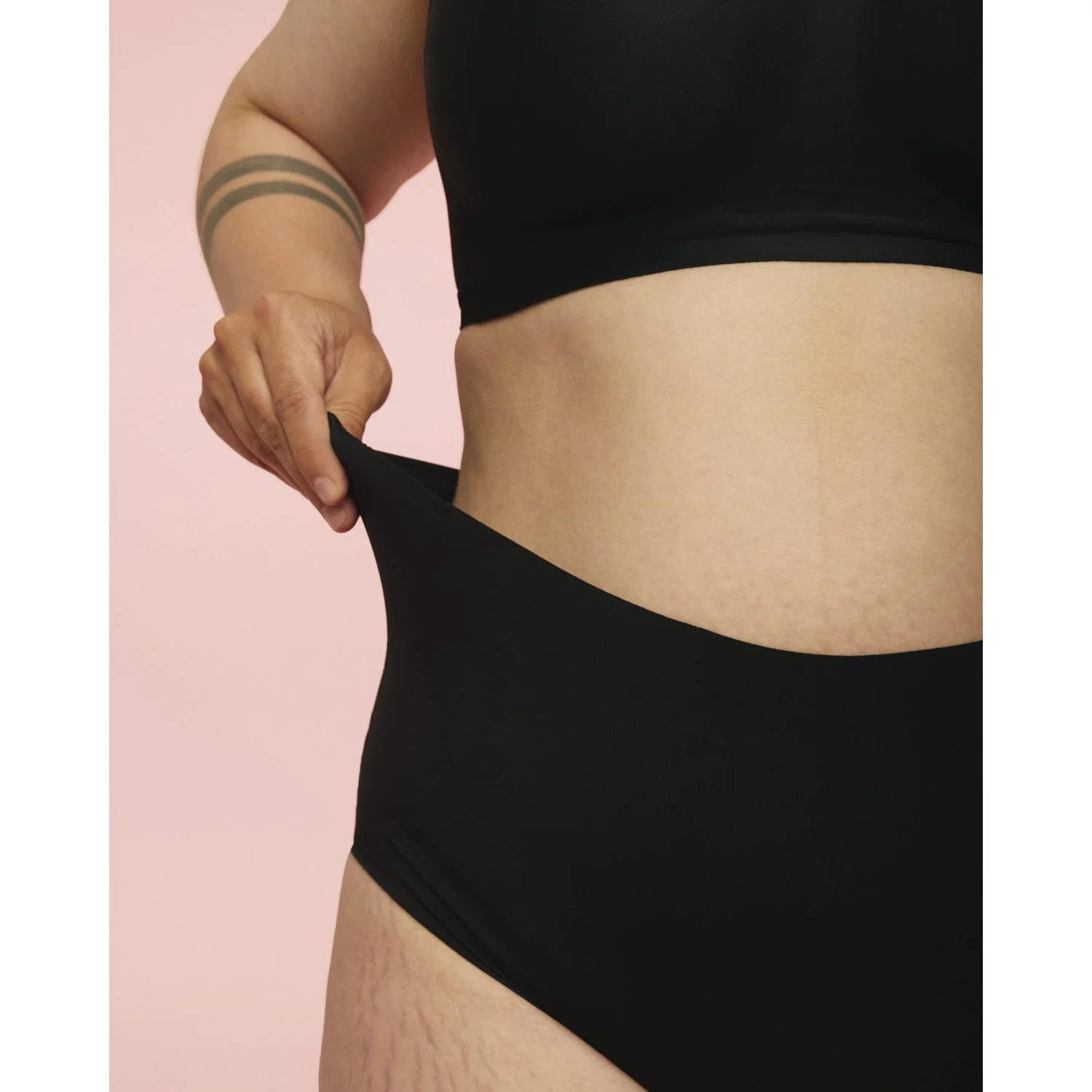 momkind Black Ultra Seamless High-Waist Briefs, 2-Pack - Image 2