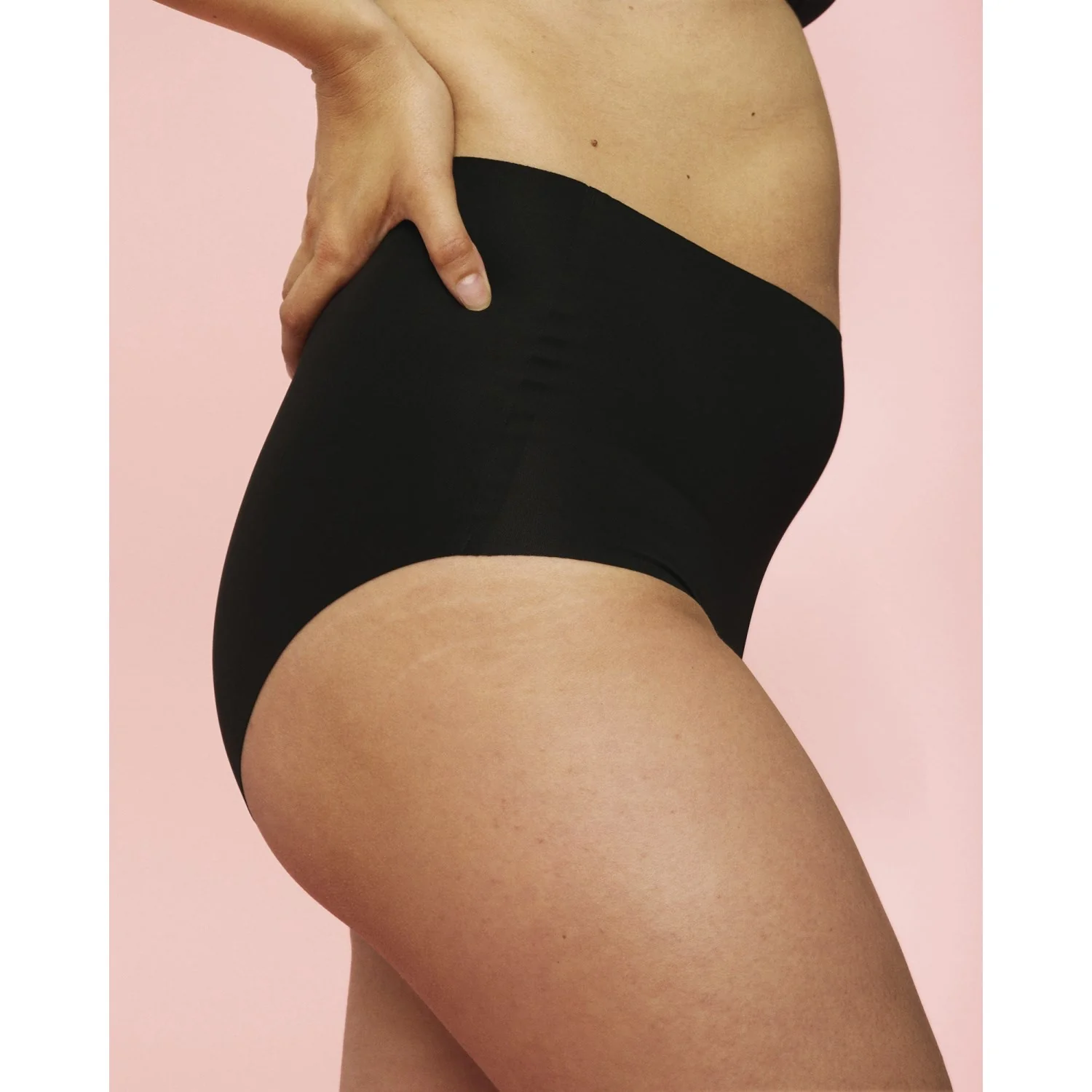 momkind Black Ultra Seamless High-Waist Briefs, 2-Pack - Image 3