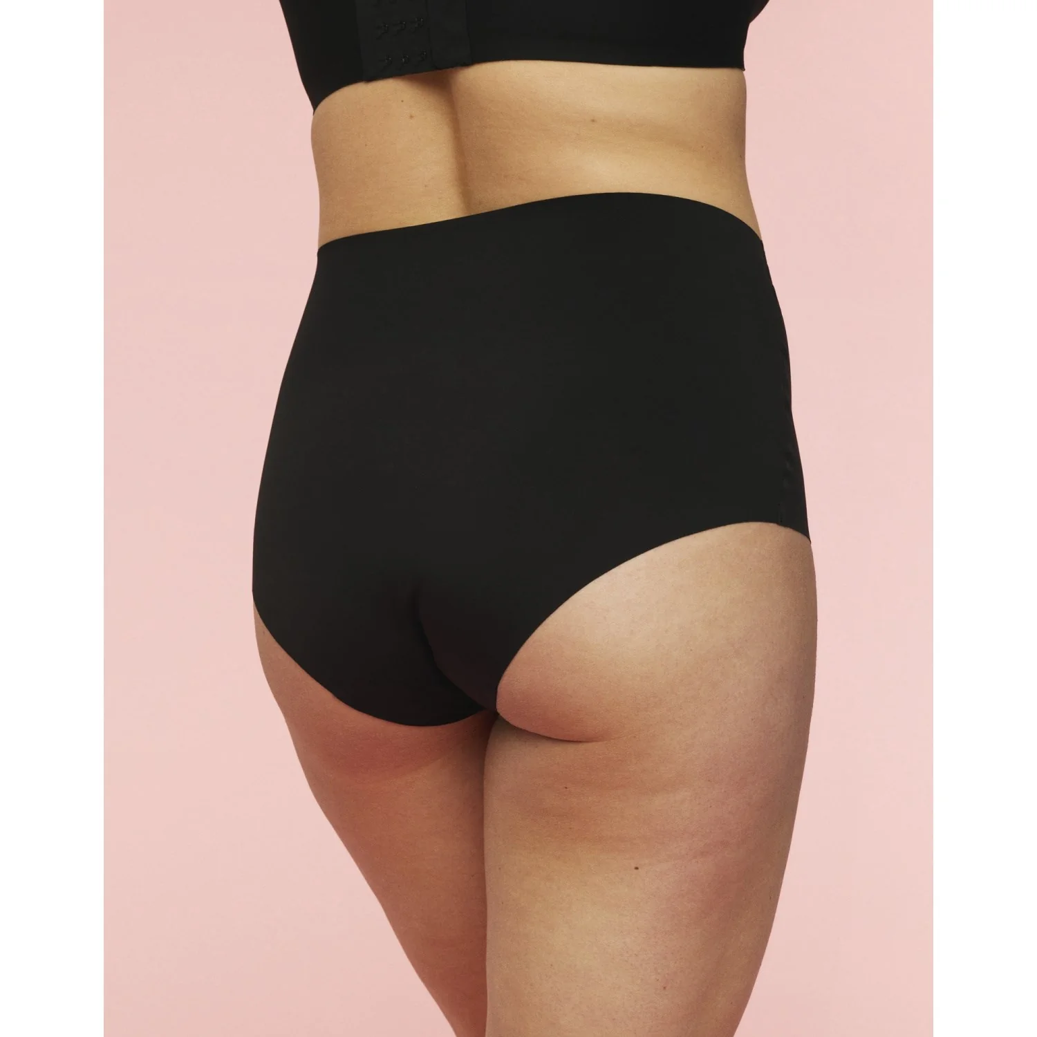 momkind Black Ultra Seamless High-Waist Briefs, 2-Pack - Image 4