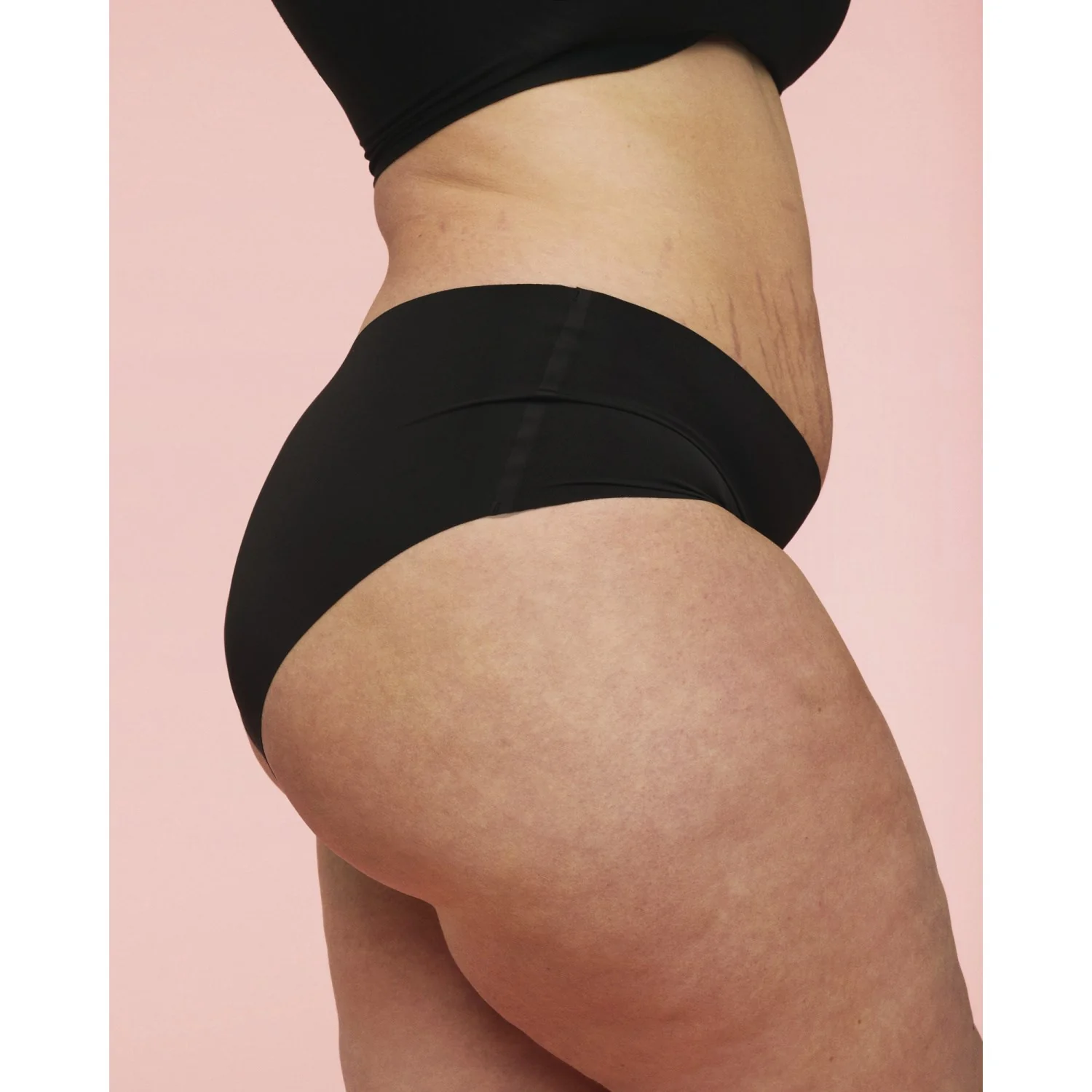 momkind Black Ultra Seamless Under Belly Briefs, 2-Pack - Image 3