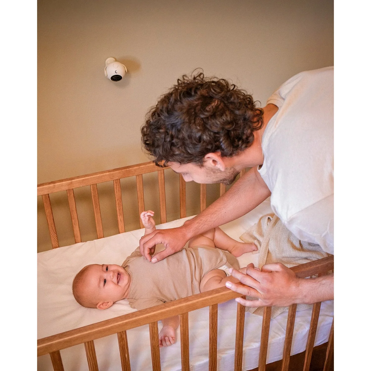 Moonboon Cream White Wall Mount For Intelligent Baby Monitor - Image 4