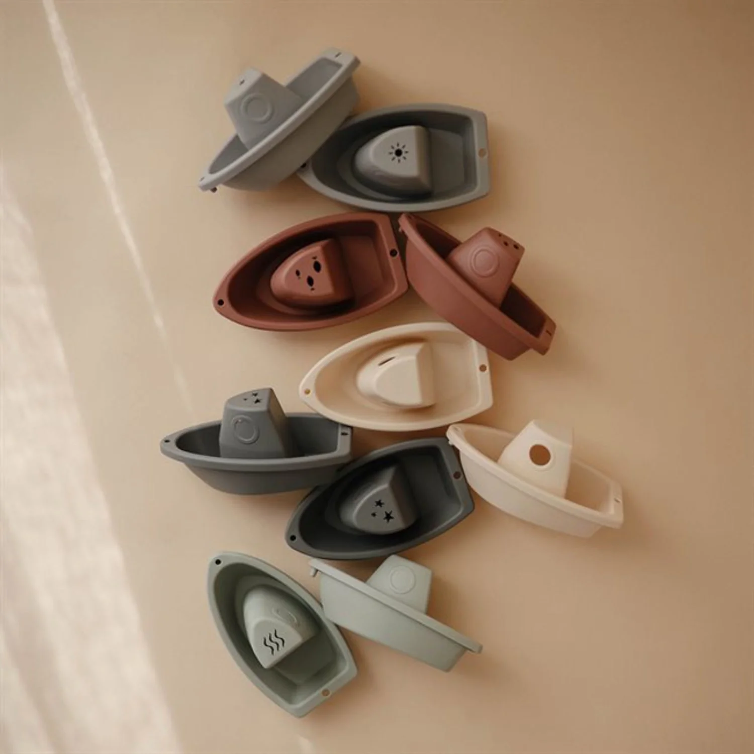 Mushie Original Bath Boats - Image 4