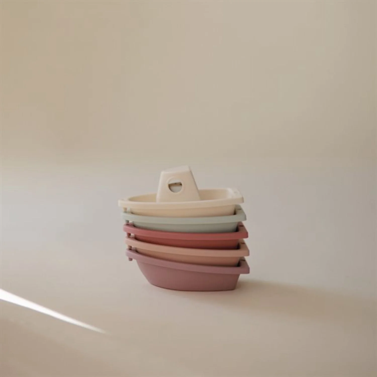 Mushie Petal Bath Boats - Image 2