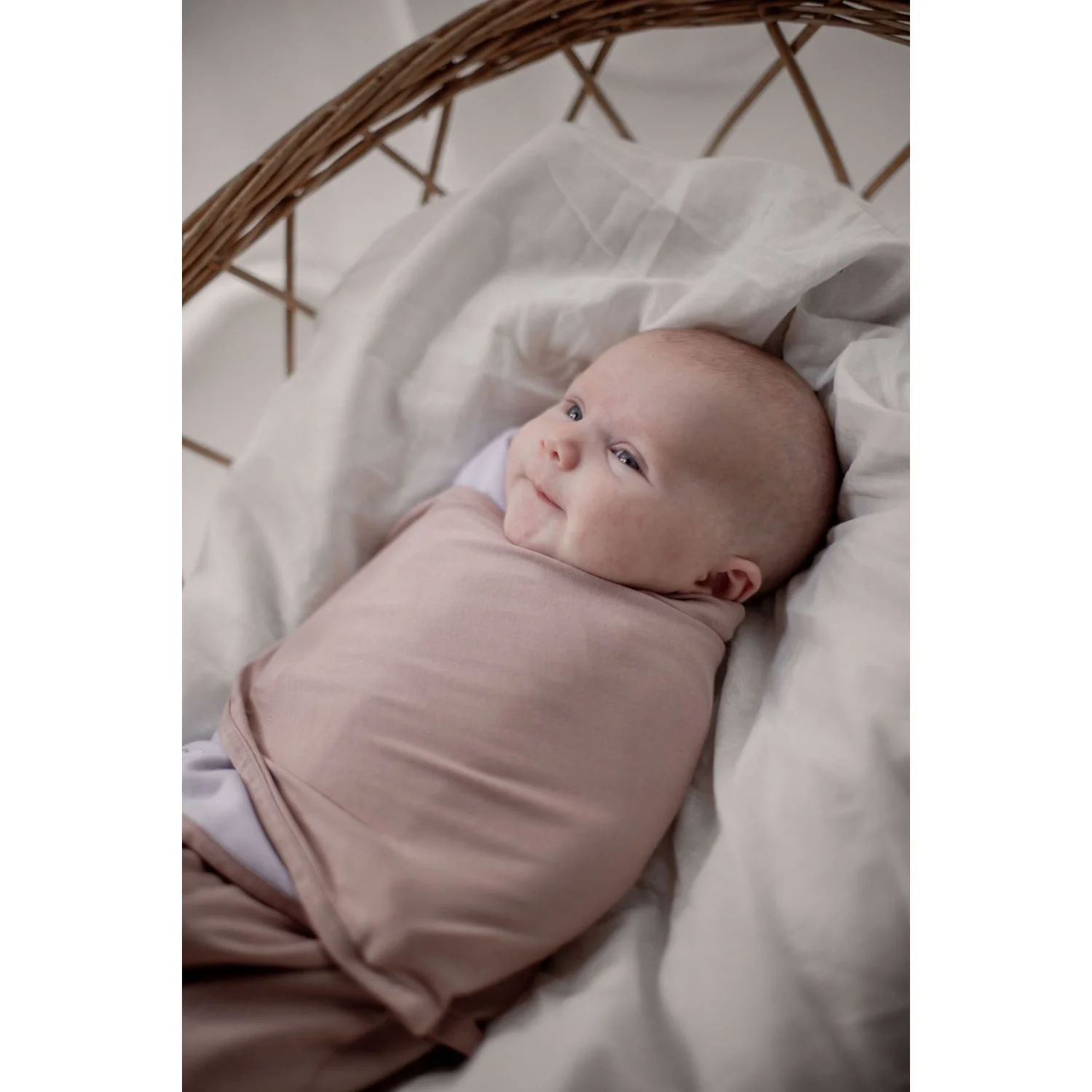 Noheli Rose 3-i-1 Swaddle - Image 6
