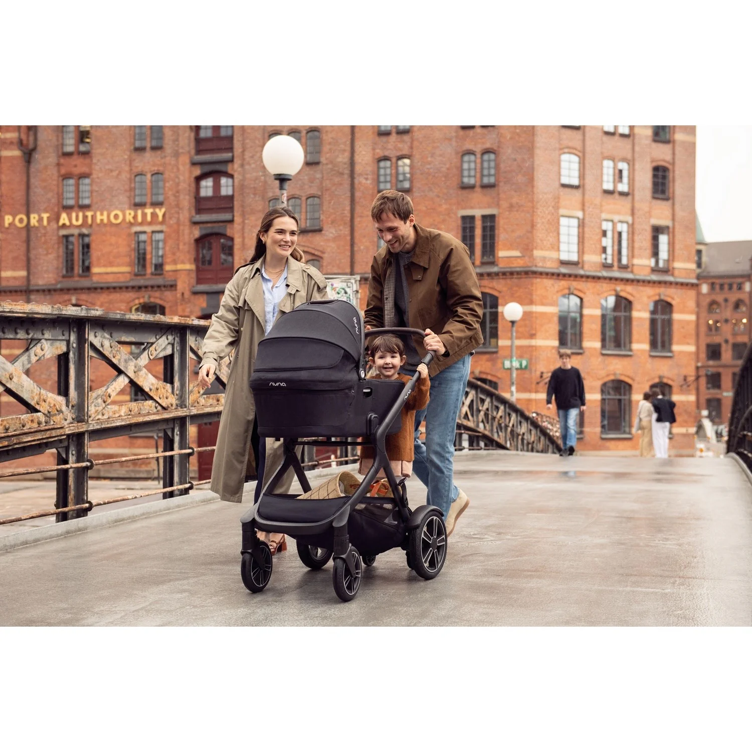 Nuna Caviar Demi Next Carry Cot W/Rc - Image 2