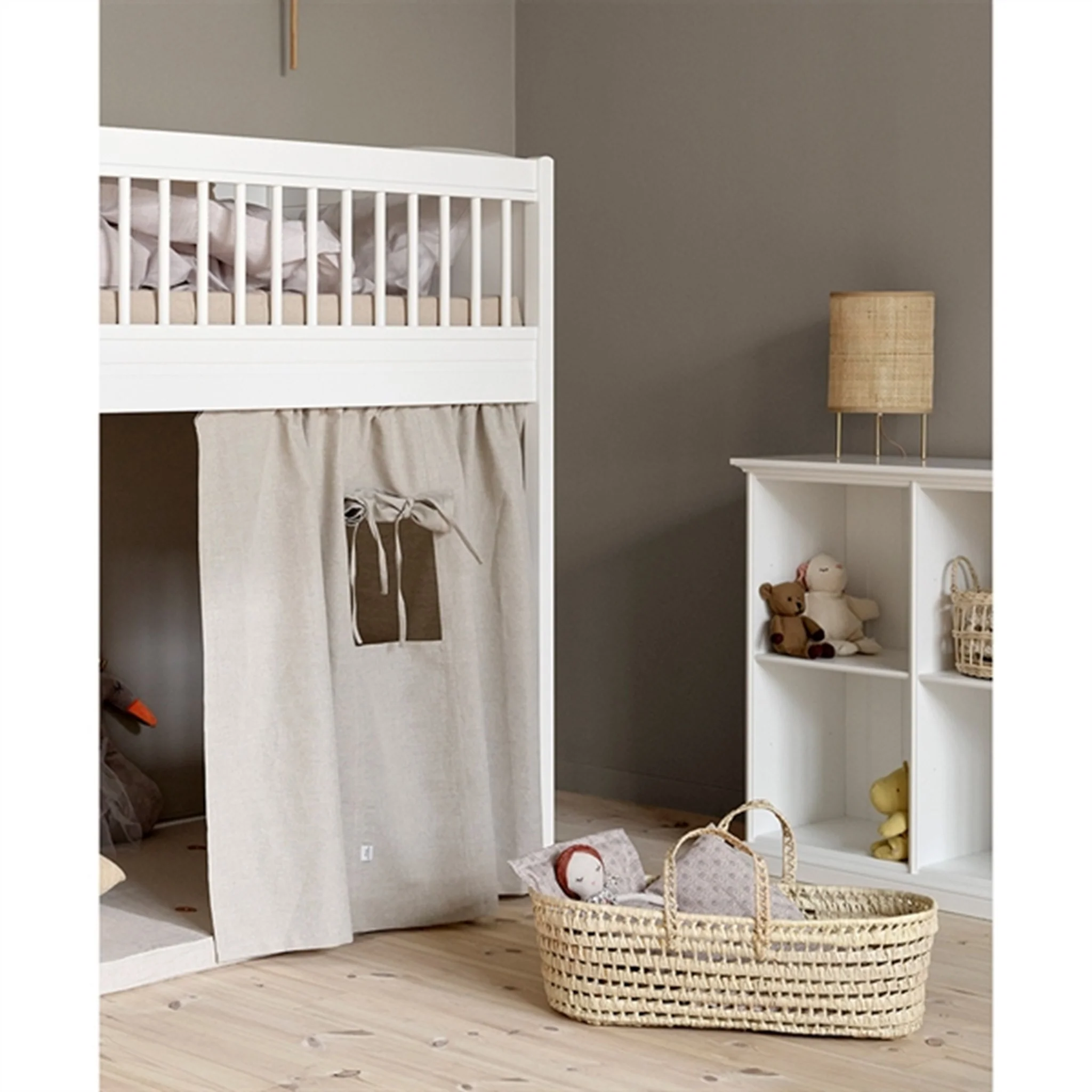 Oliver Furniture Seaside Bookcase Low 10 Rooms - Image 2