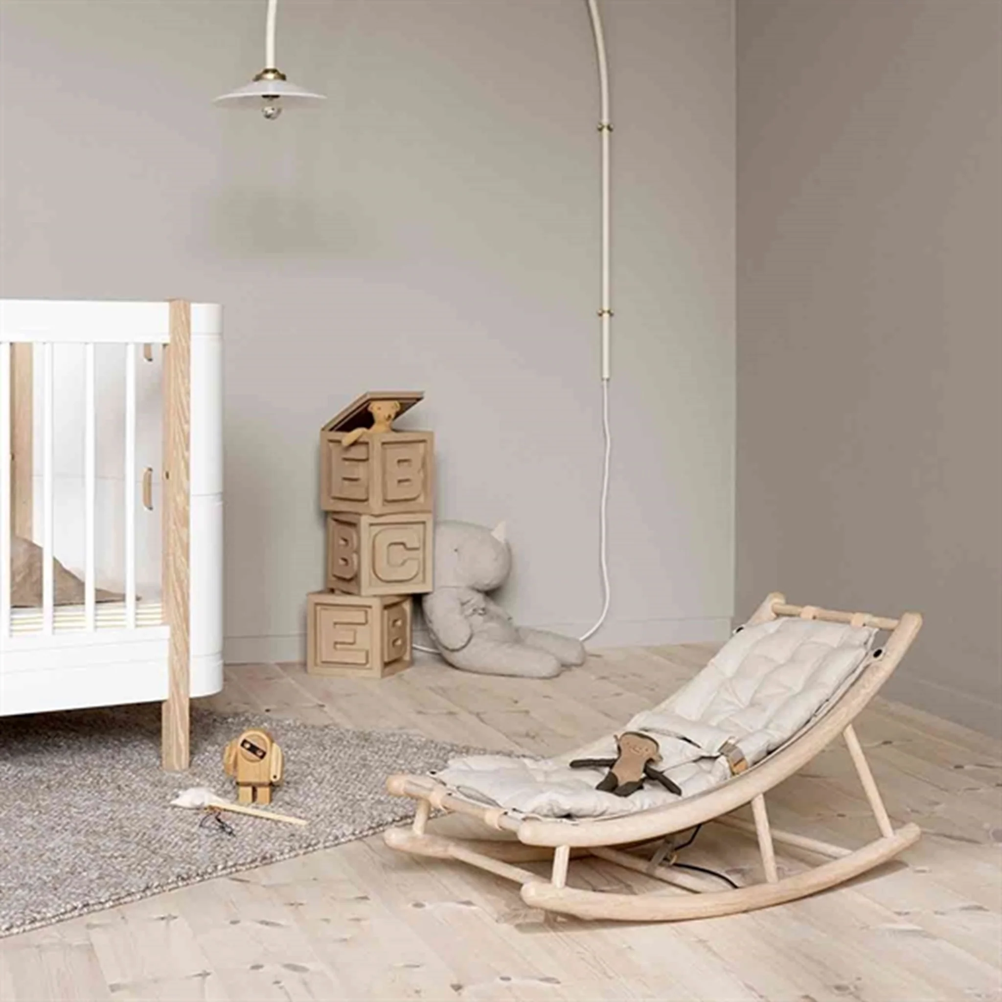 Oliver Furniture Wood Baby & Junior Rocking Chair Oak/Nature - Image 2