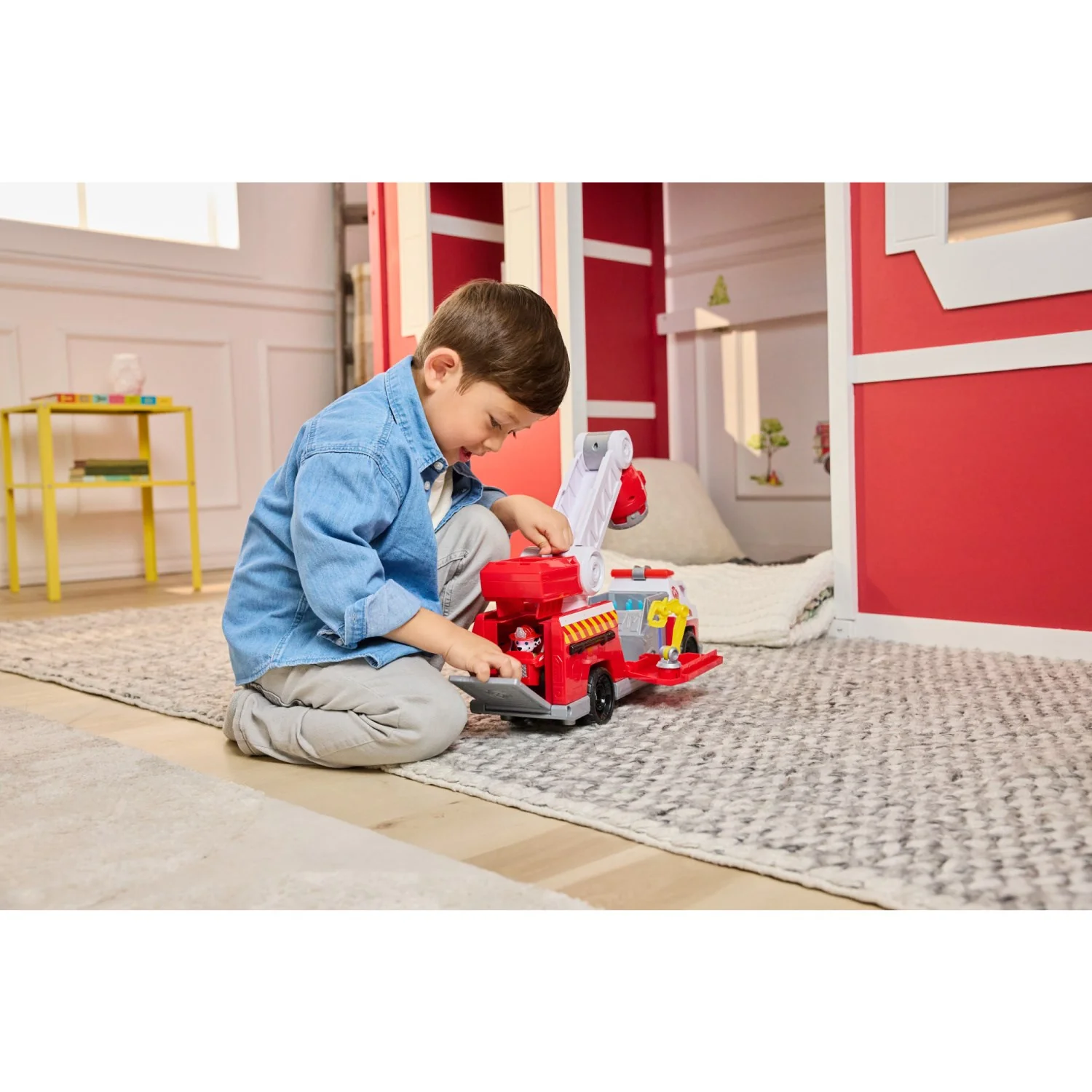 Paw Patrol Fire Rescure Deluxe Firetruck - Image 10