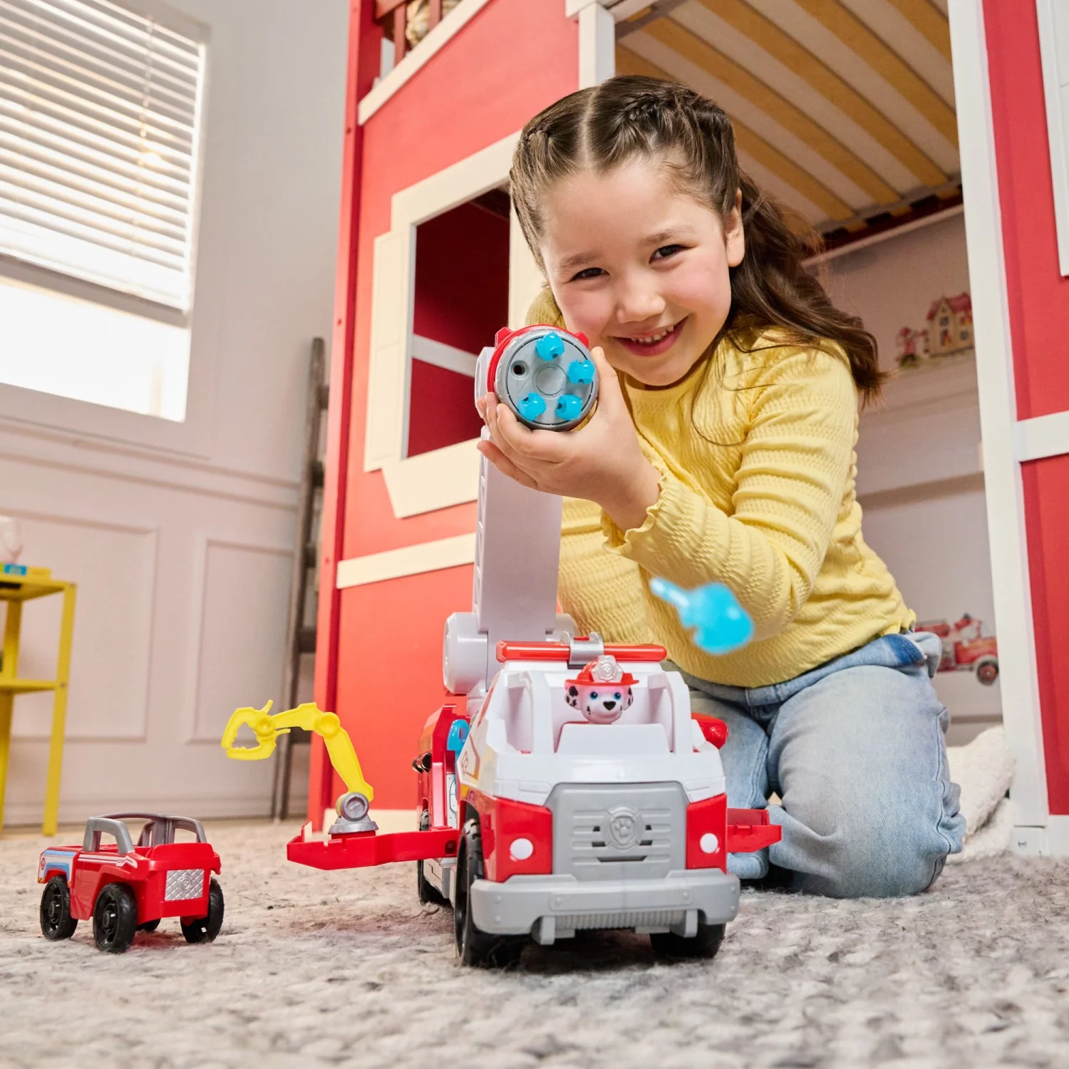 Paw Patrol Fire Rescure Deluxe Firetruck - Image 4