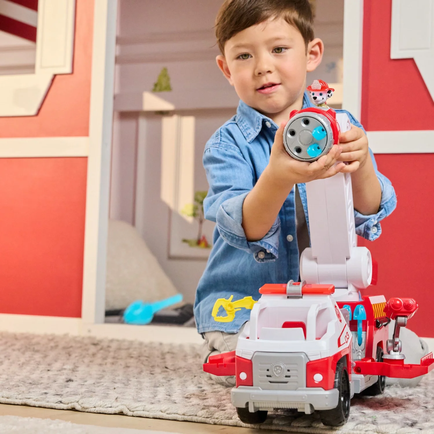 Paw Patrol Fire Rescure Deluxe Firetruck - Image 9
