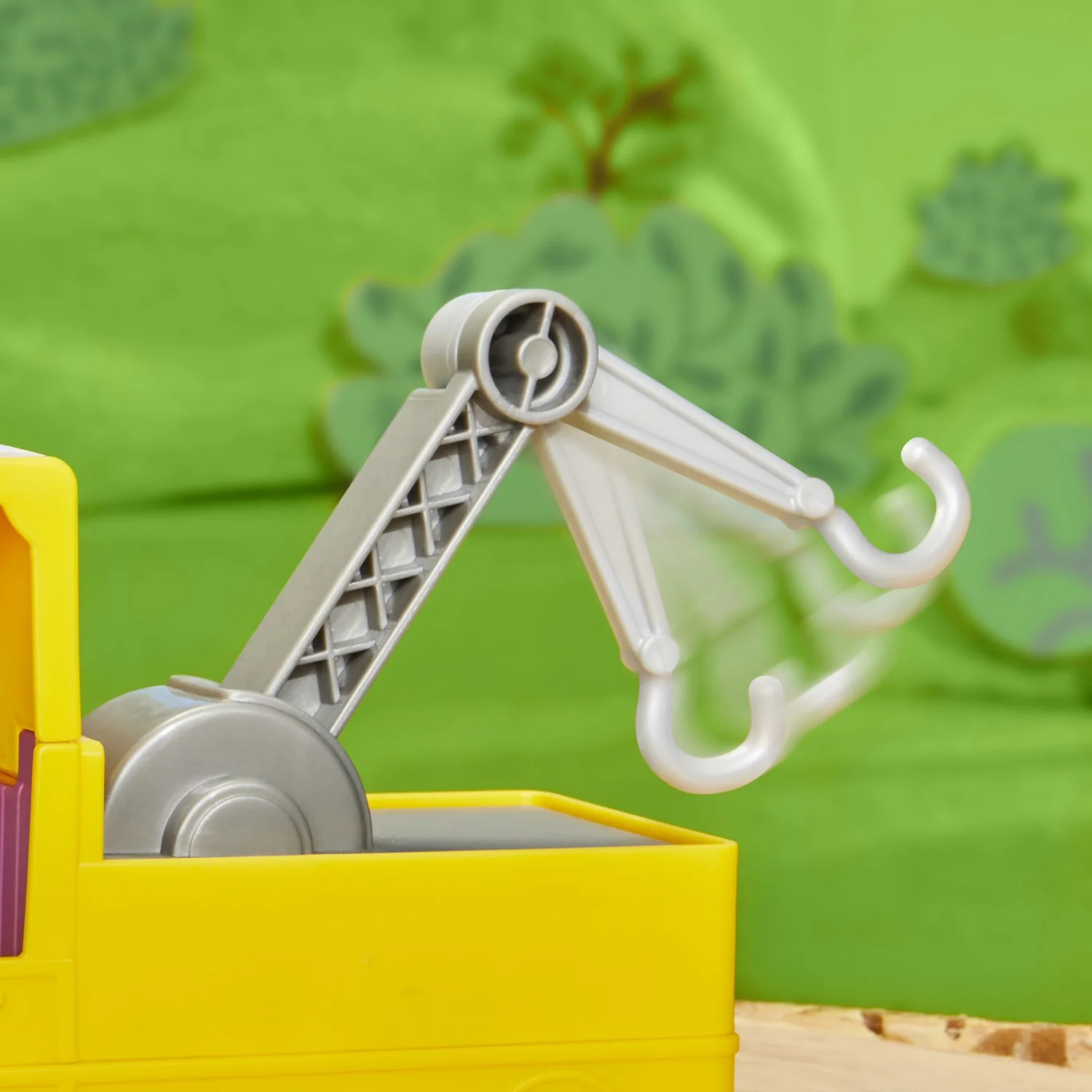 Peppa Pig Granddad Dogs Tow Truck - Image 6