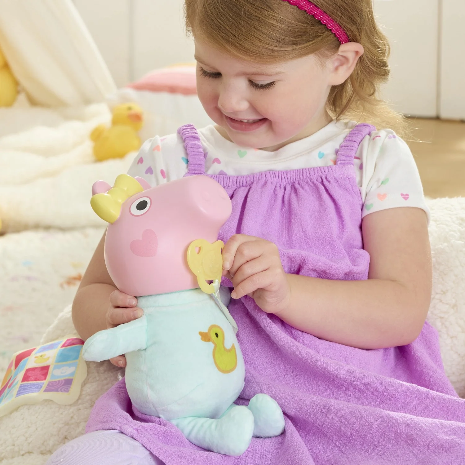 Peppa Pig Oinks Og Snuggles Interactive Evie - Image 3