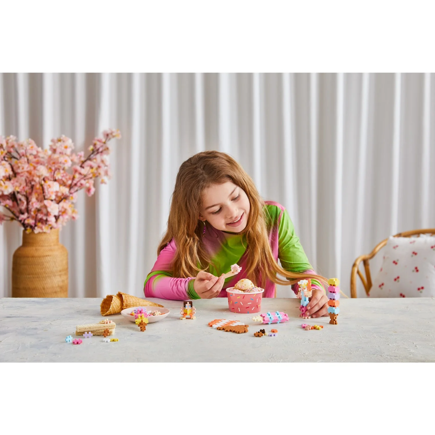 Plus-Plus Learn To Build Ice Cream Shop - Image 4