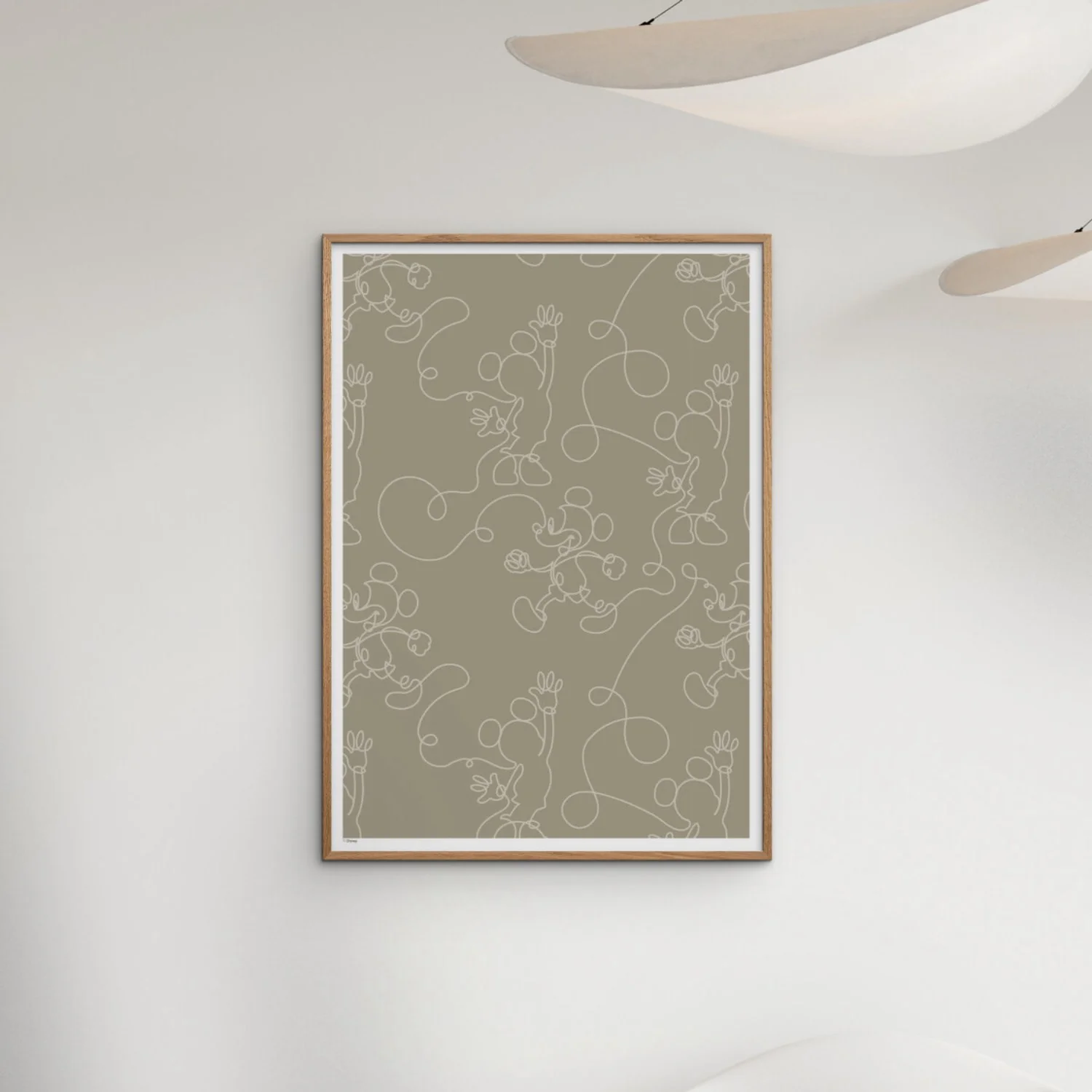 Poster & Frame Disney - Green & White Mickey Outline - Image 2
