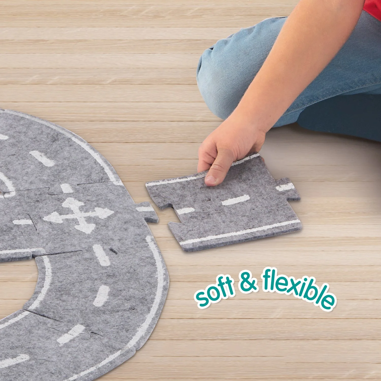 SES Creative Felt Road Surface, with Car 40 Pieces - Image 3