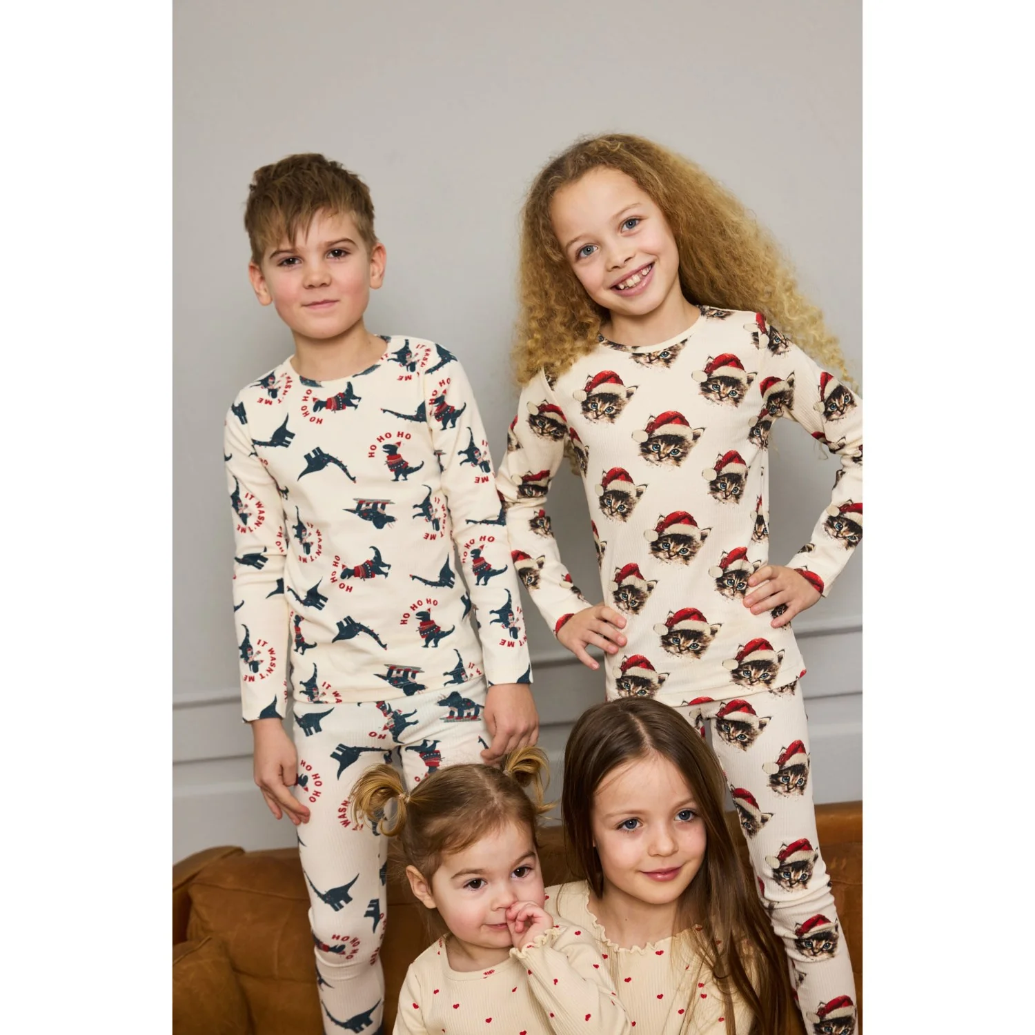 The New Gardenia Cat AOP Holiday Rib Night Set - Image 2