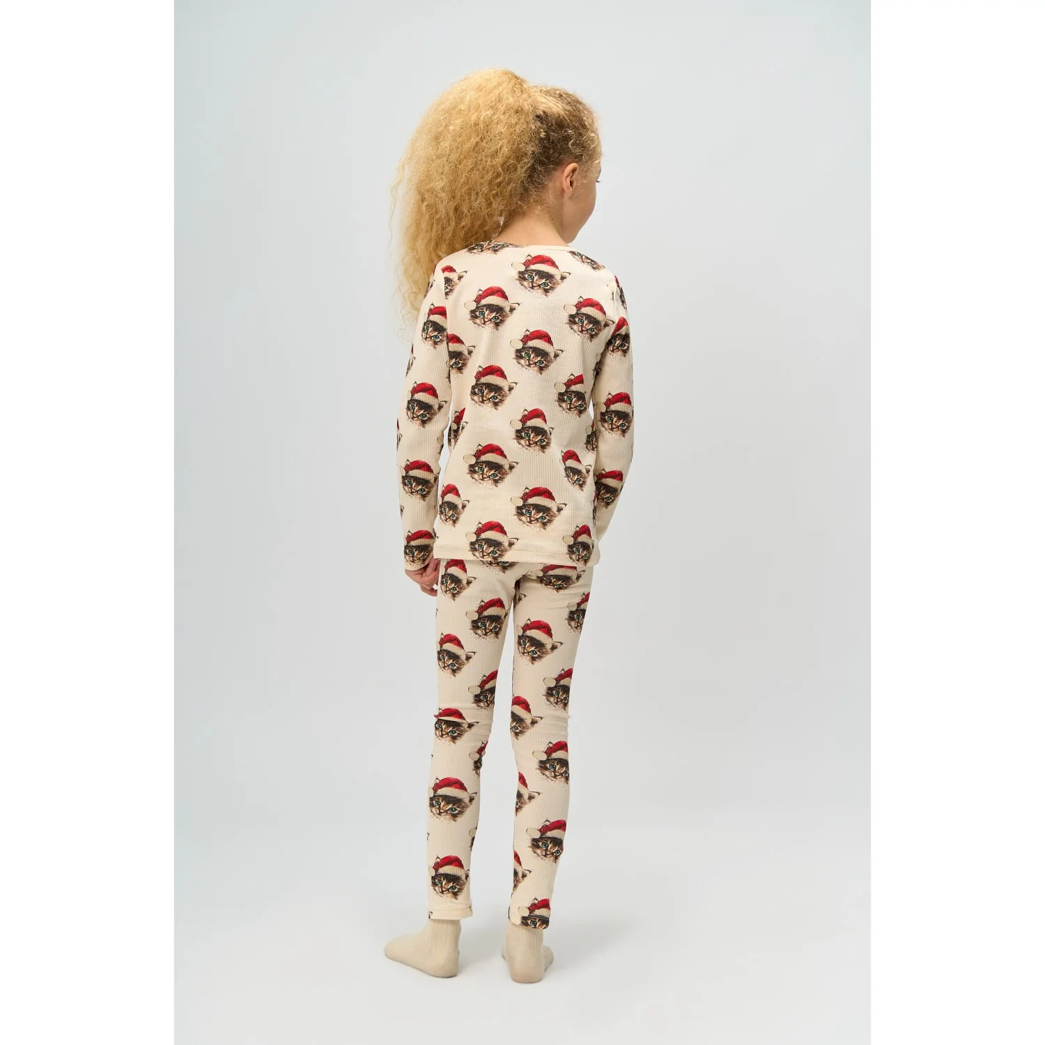 The New Gardenia Cat AOP Holiday Rib Night Set - Image 4