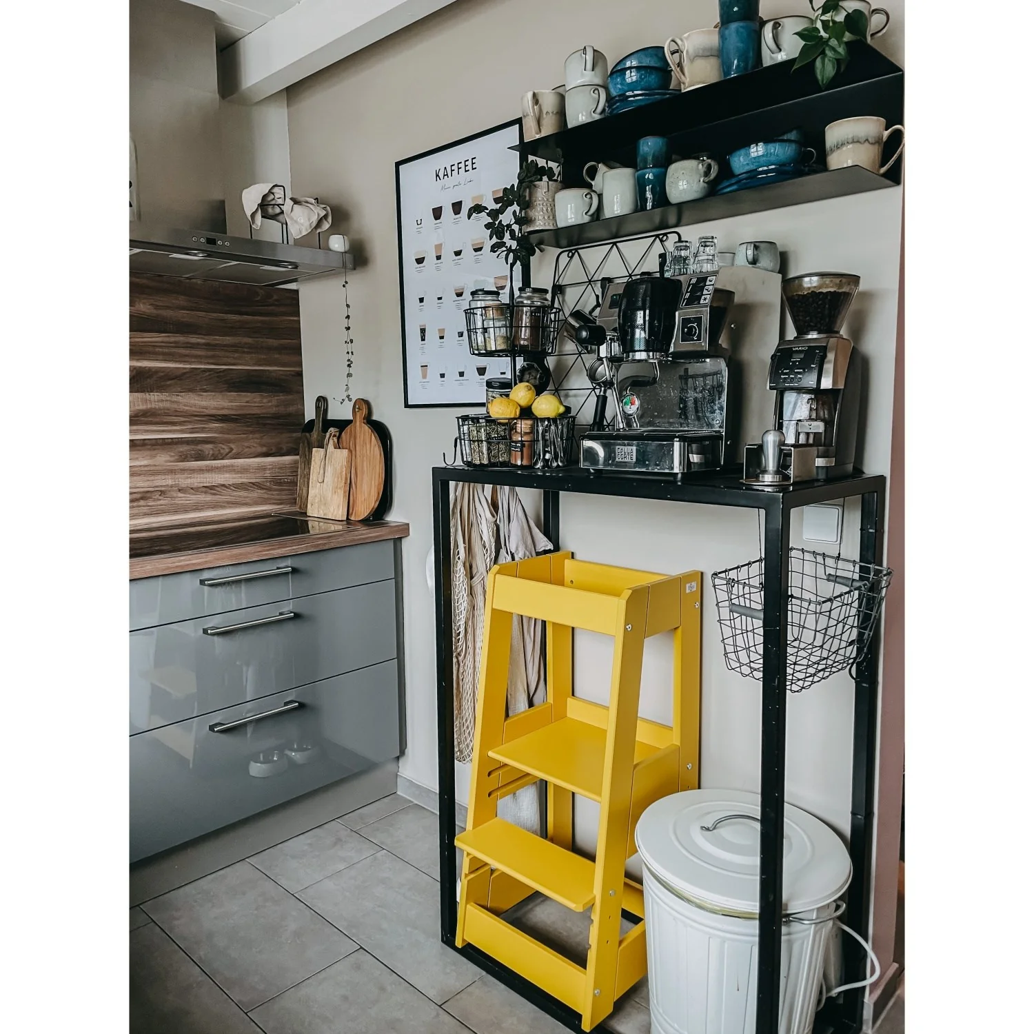 tiSsi® Sun Yellow Laquer Felix Learning Tower Solid Beech - Image 6