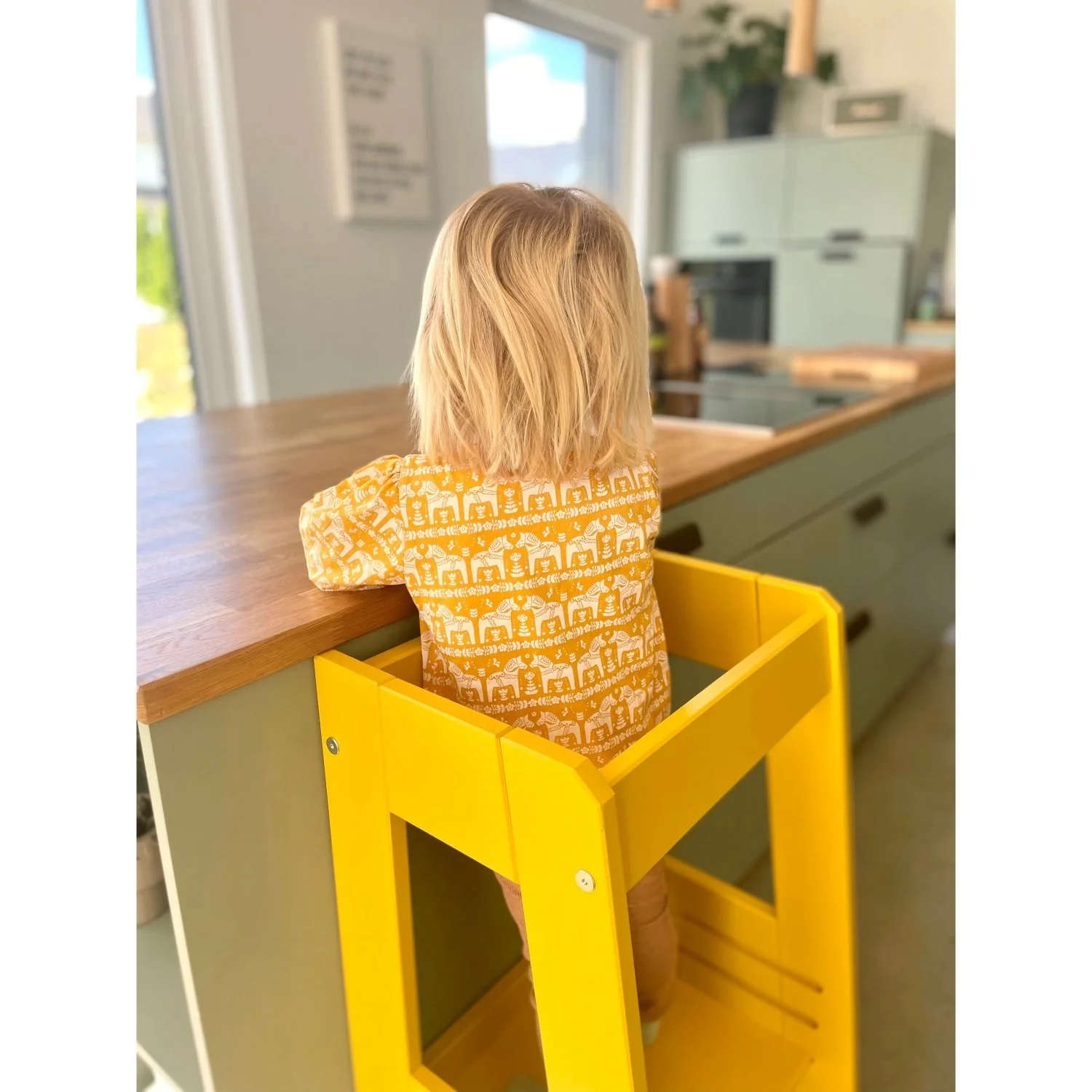 tiSsi® Sun Yellow Laquer Felix Learning Tower Solid Beech - Image 7