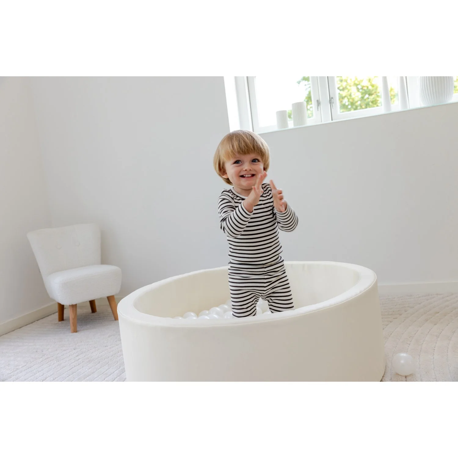 Tumble Time Vanilla Ball Pool in Vegan PU ø90cm 150 pcs. Balls - Image 3