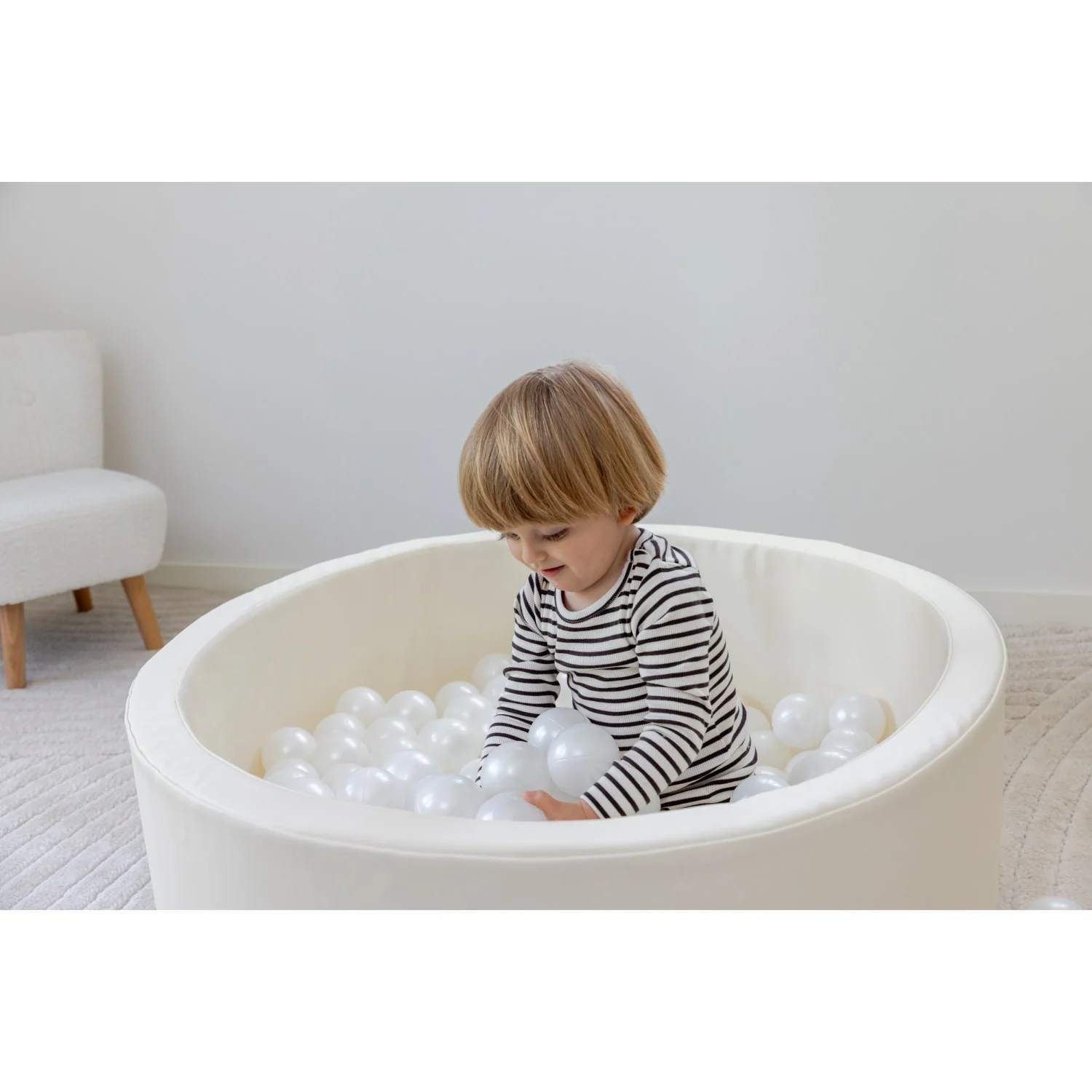 Tumble Time Vanilla Ball Pool in Vegan PU ø90cm 150 pcs. Balls - Image 4