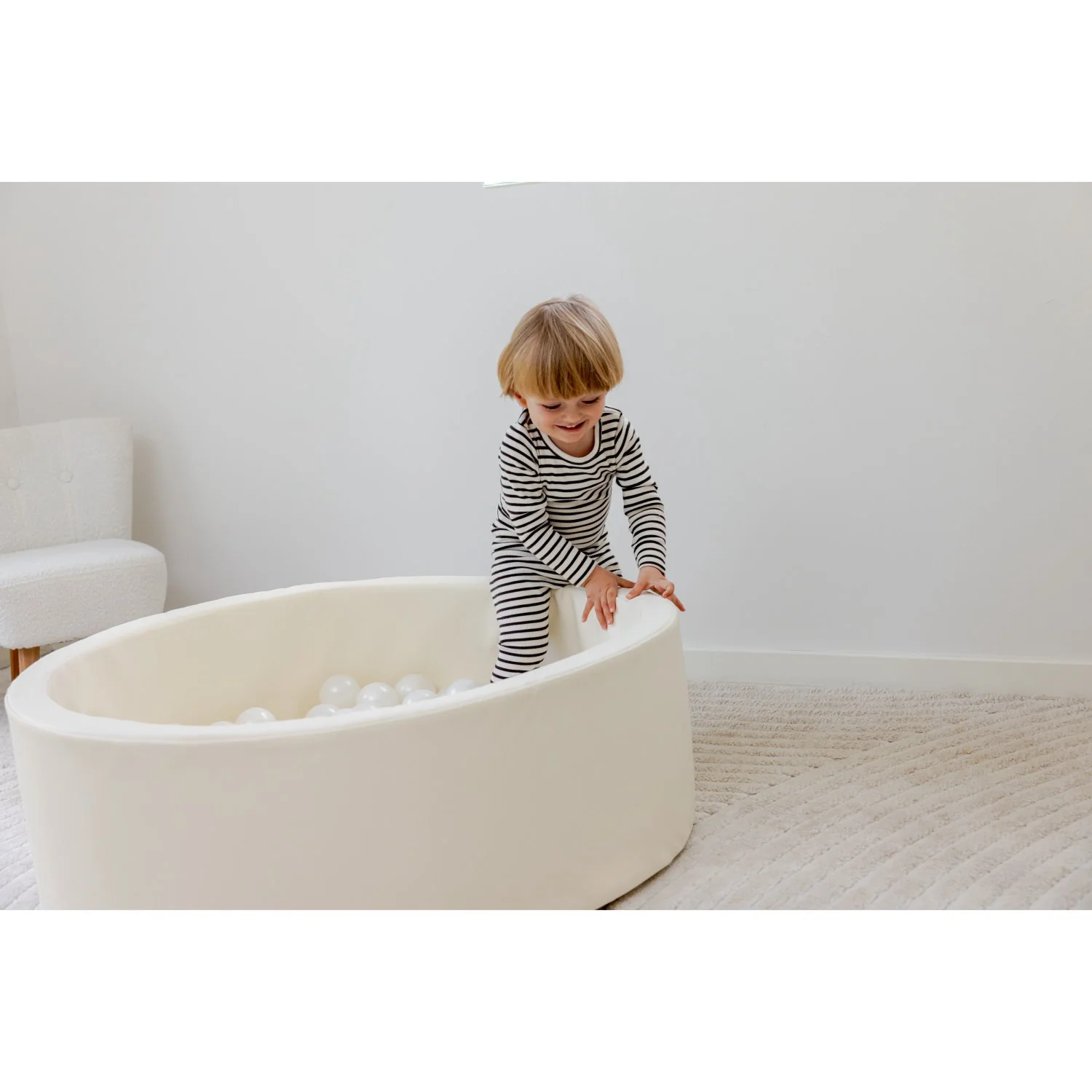 Tumble Time Vanilla Ball Pool in Vegan PU ø90cm 150 pcs. Balls - Image 5