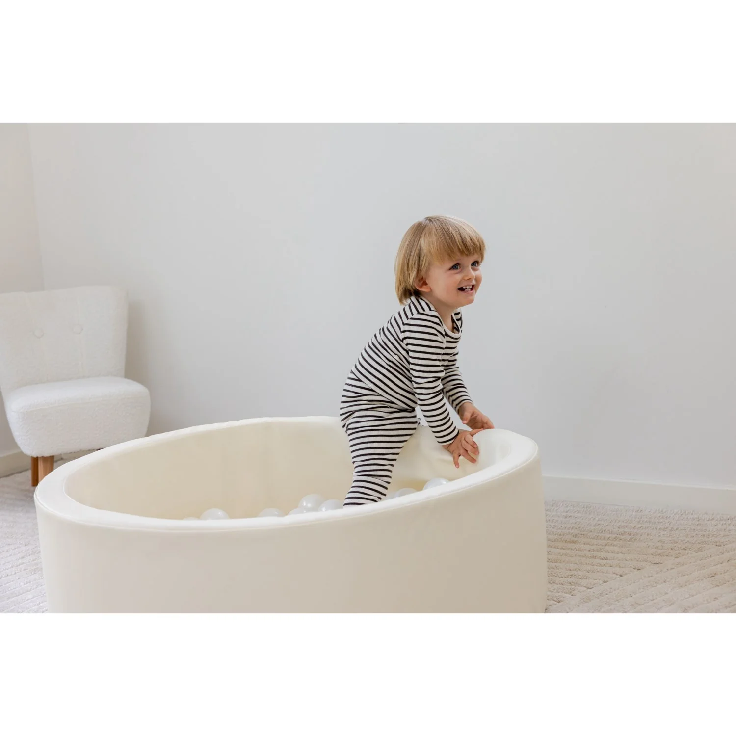 Tumble Time Vanilla Ball Pool in Vegan PU ø90cm 150 pcs. Balls - Image 6