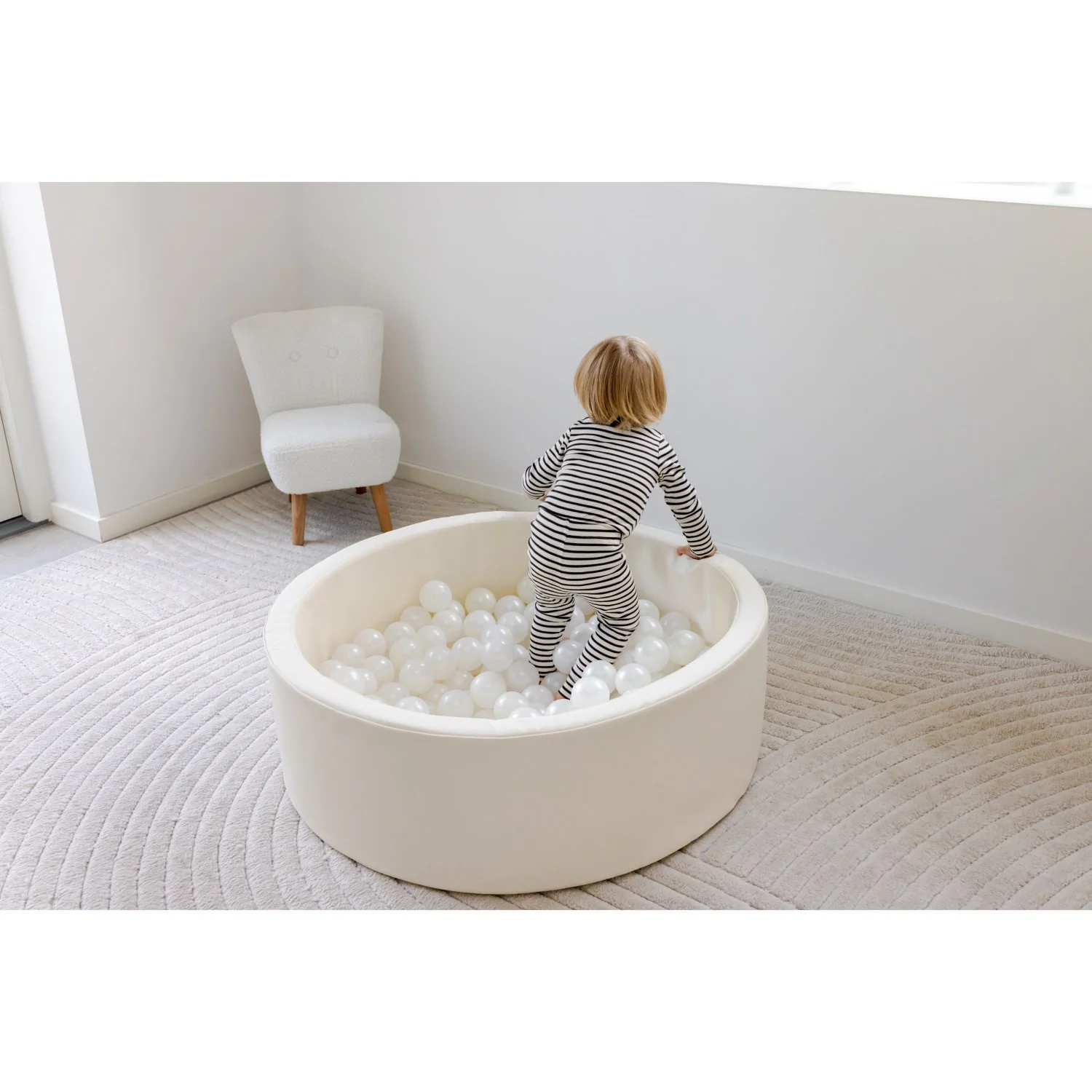 Tumble Time Vanilla Ball Pool in Vegan PU ø90cm 150 pcs. Balls - Image 7