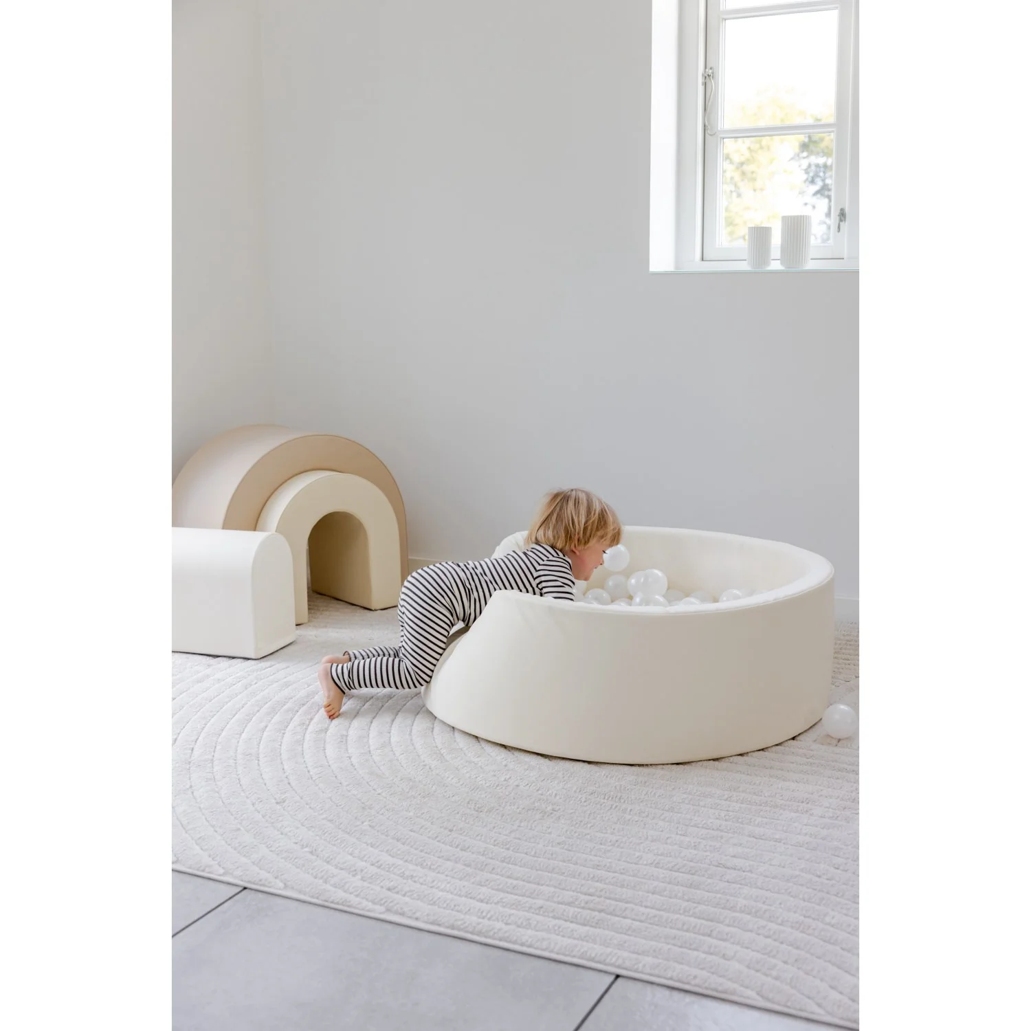 Tumble Time Vanilla Ball Pool in Vegan PU ø90cm 150 pcs. Balls - Image 9